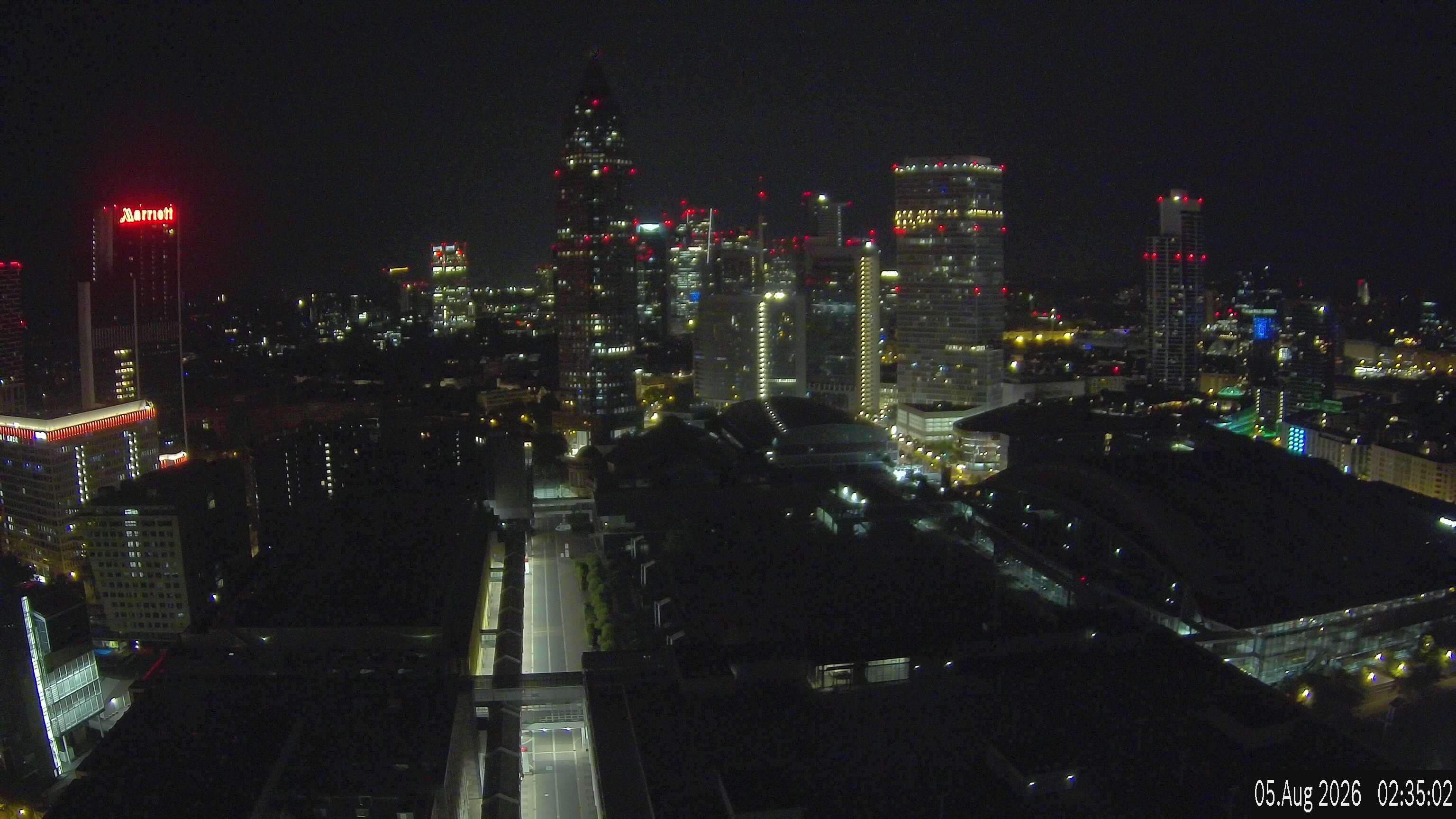 Archived image Webcam Frankfurt: View at the Skyline
