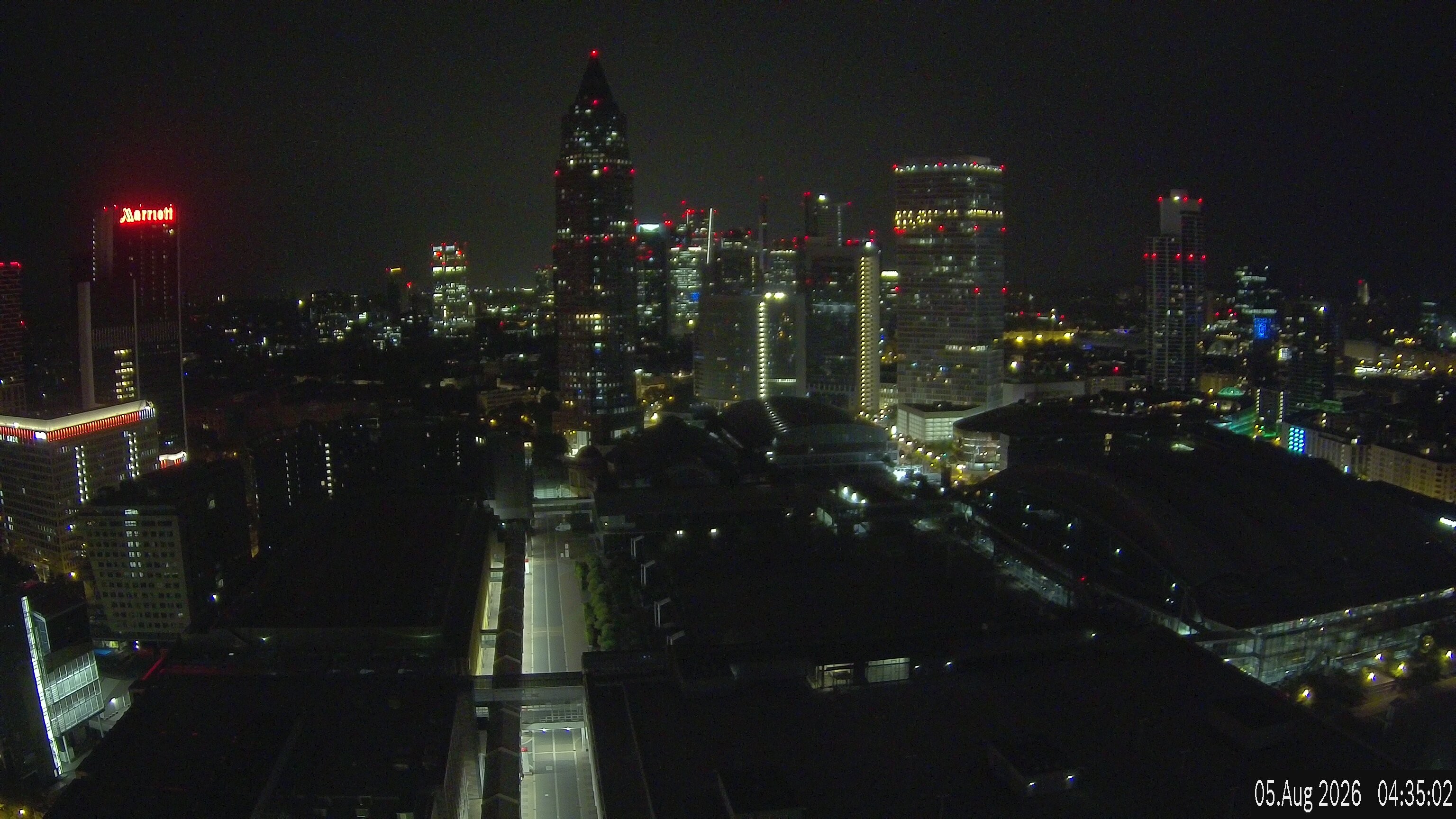 Archived image Webcam Frankfurt: View at the Skyline