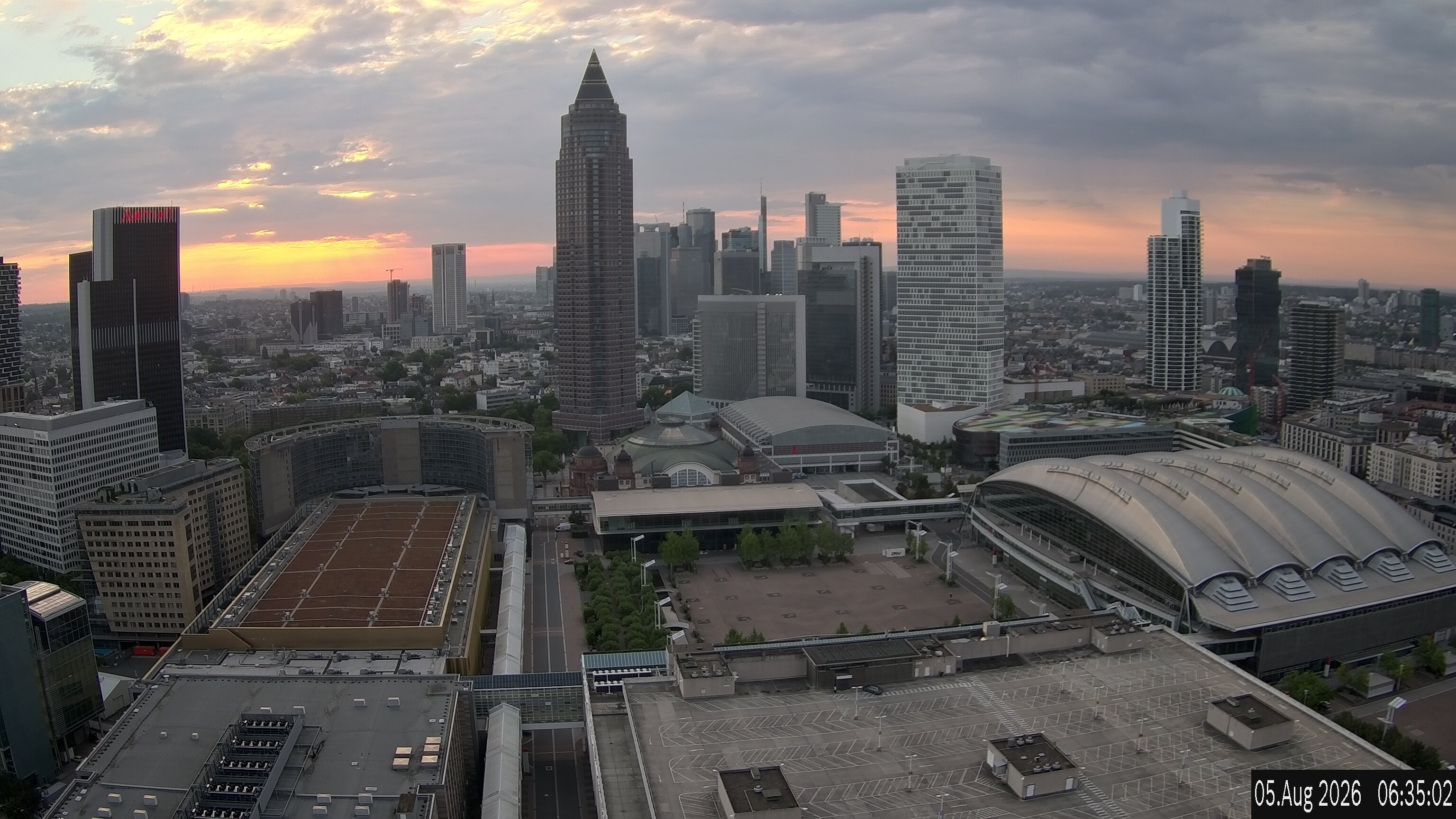 Archived image Webcam Frankfurt: View at the Skyline