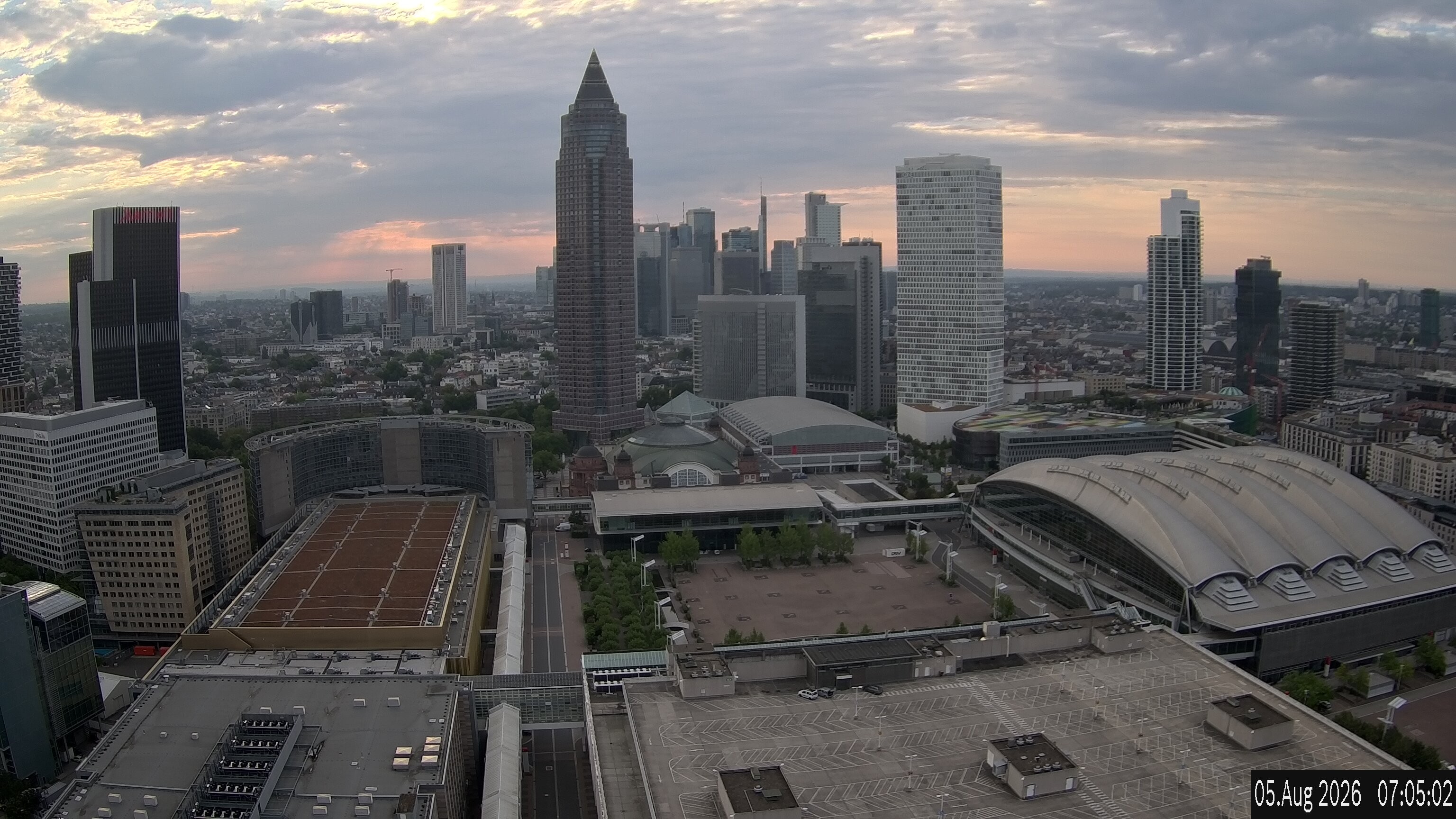 Archived image Webcam Frankfurt: View at the Skyline