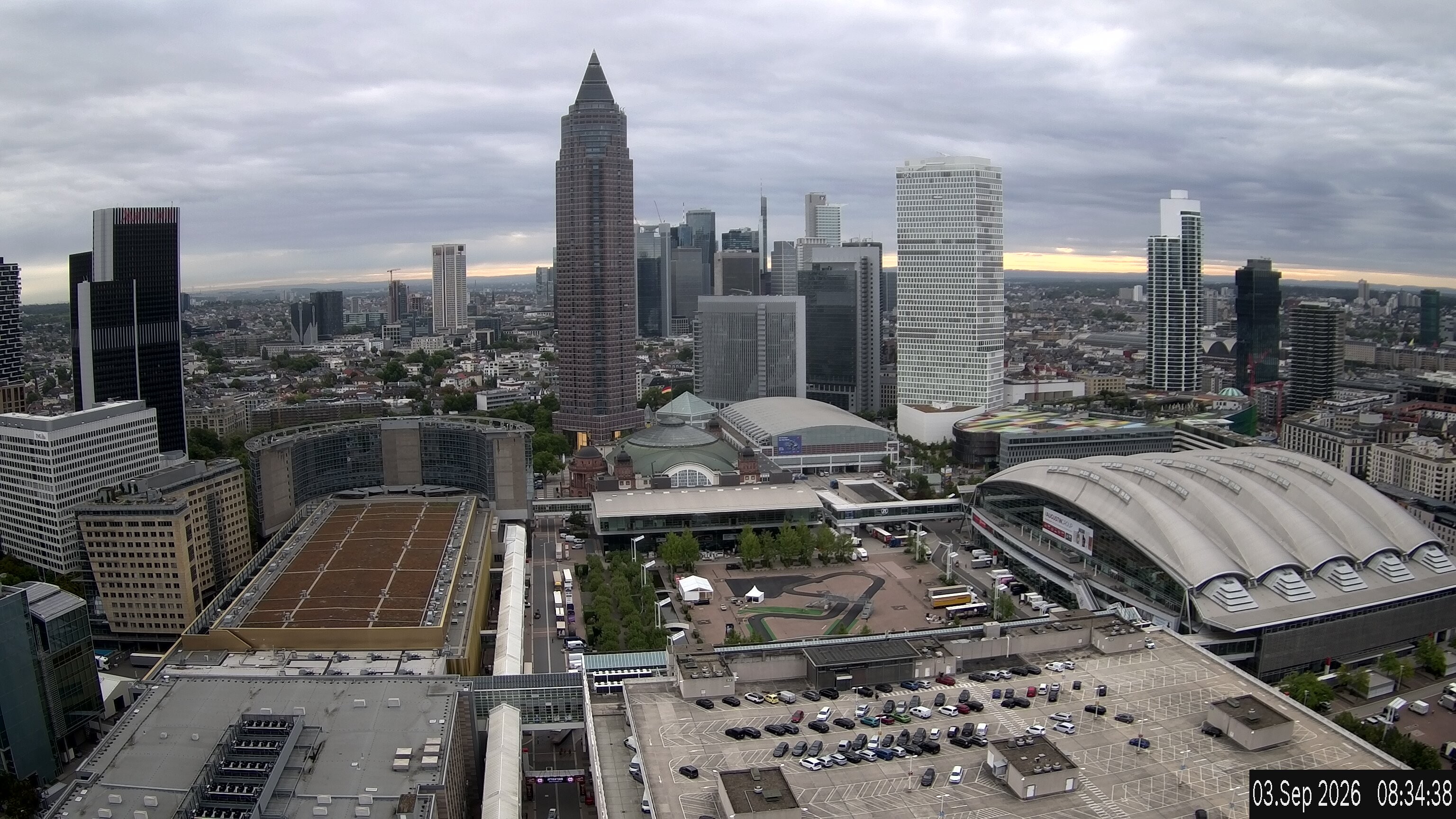 Archived image Webcam Frankfurt: View at the Skyline