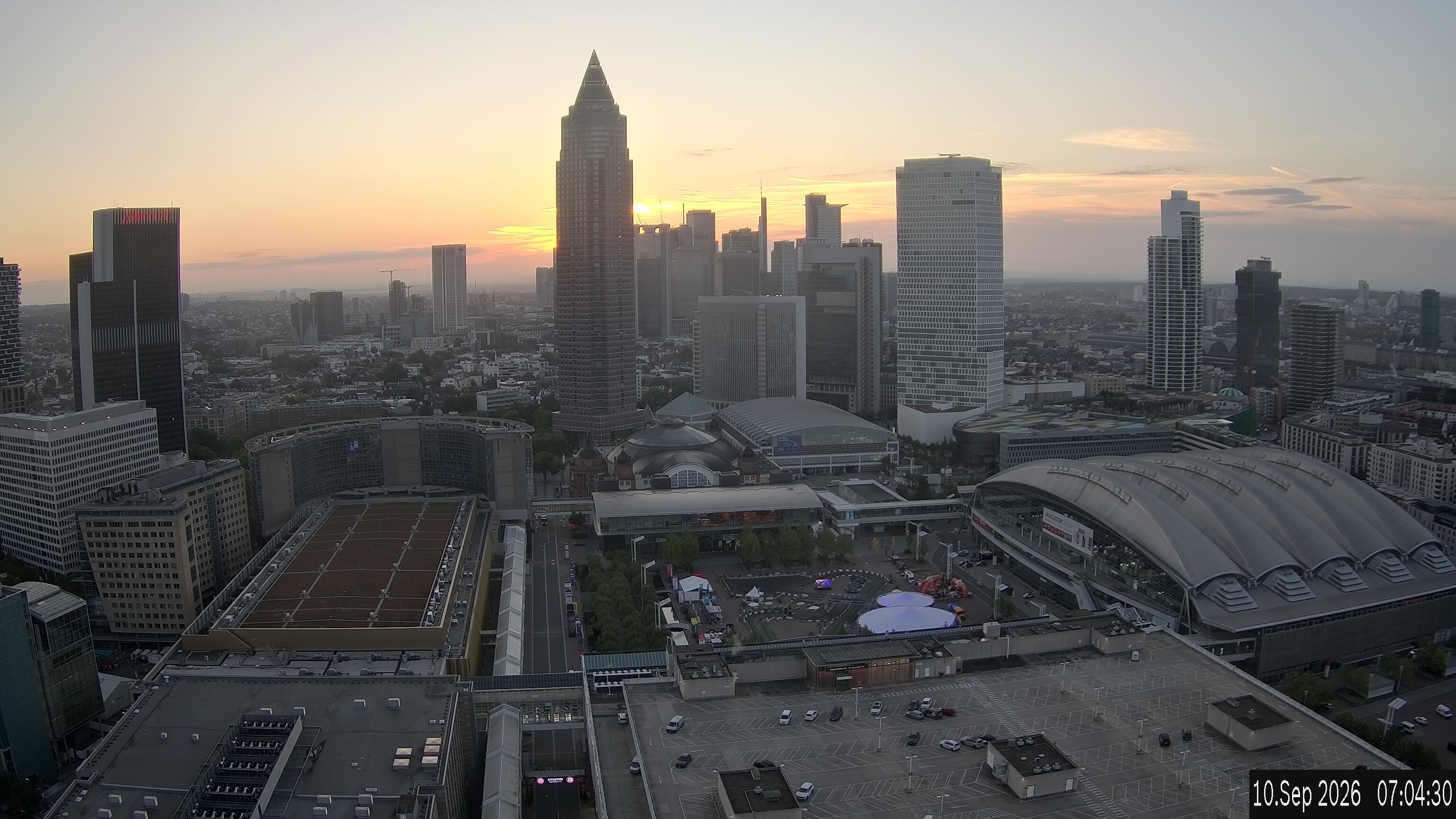 Archived image Webcam Frankfurt: View at the Skyline