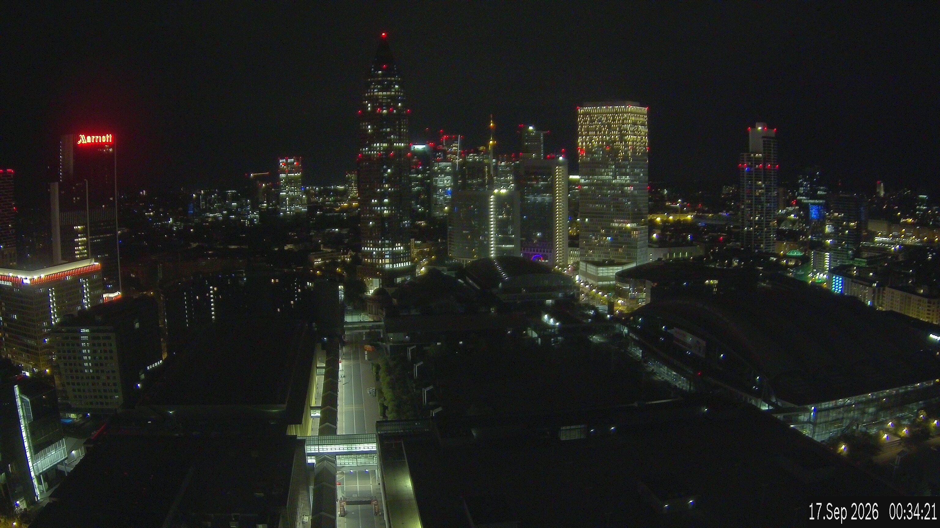 Archived image Webcam Frankfurt: View at the Skyline
