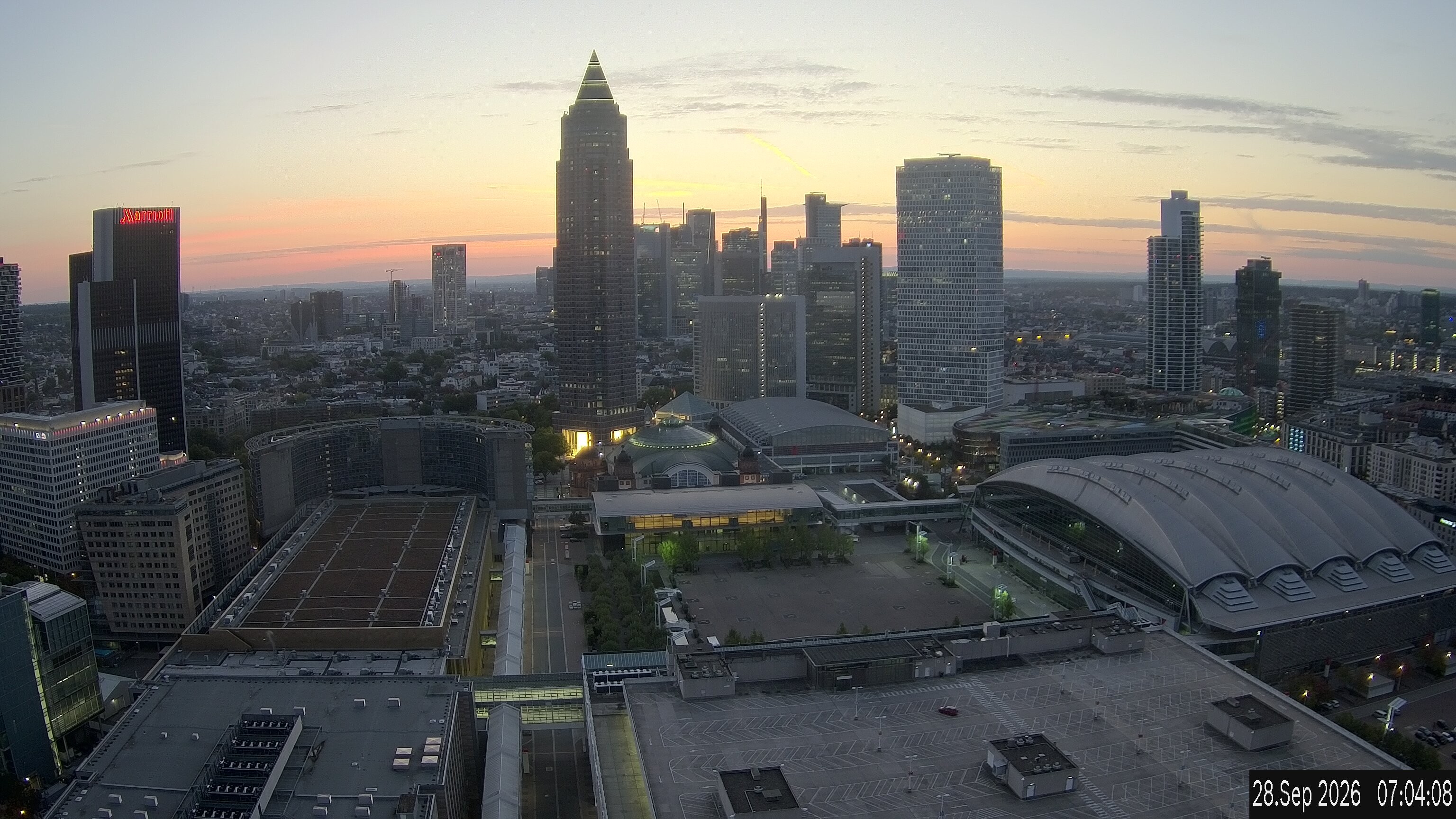 Archived image Webcam Frankfurt: View at the Skyline