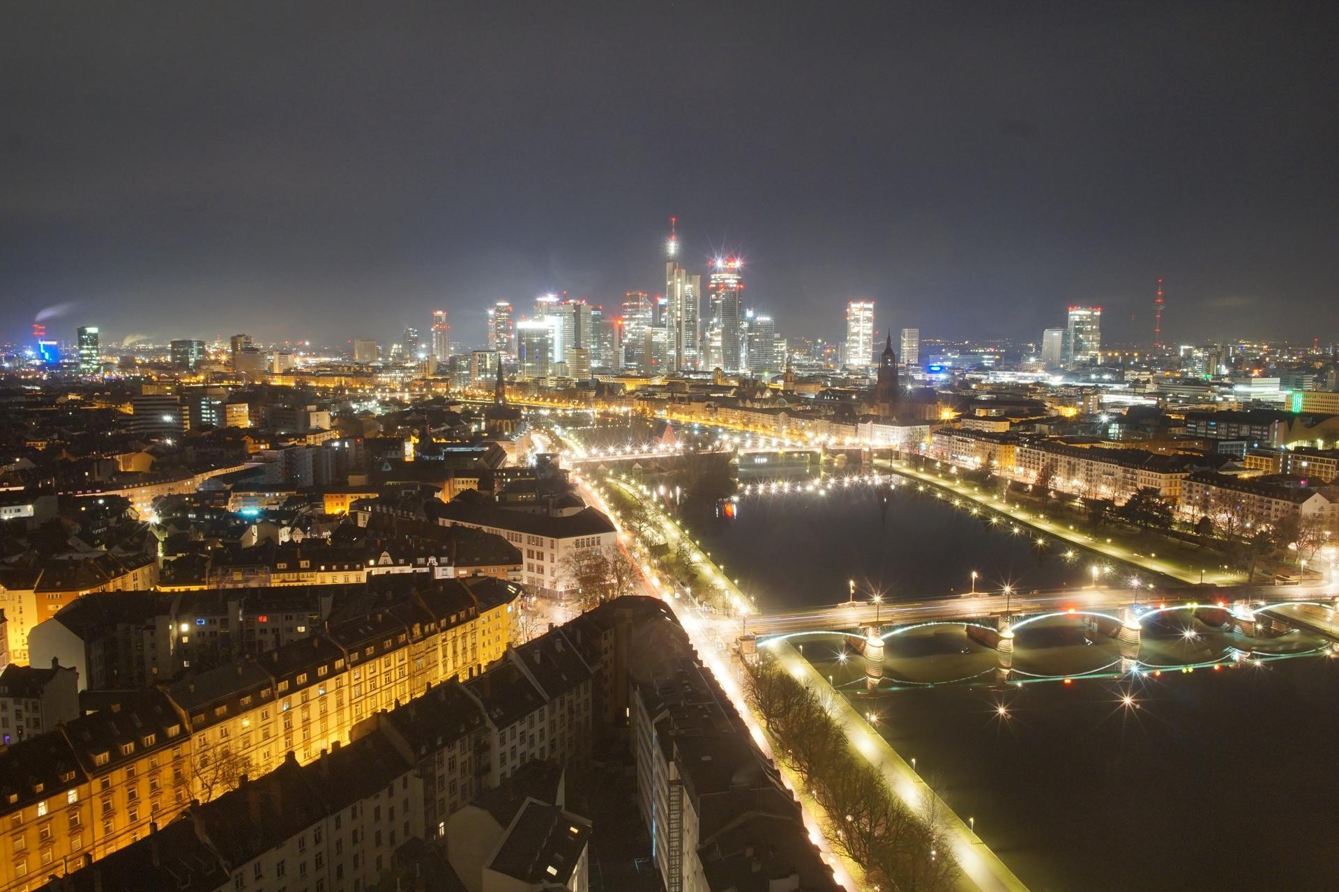 Archived image Webcam Panoramic View over to the Skyline of Frankfurt