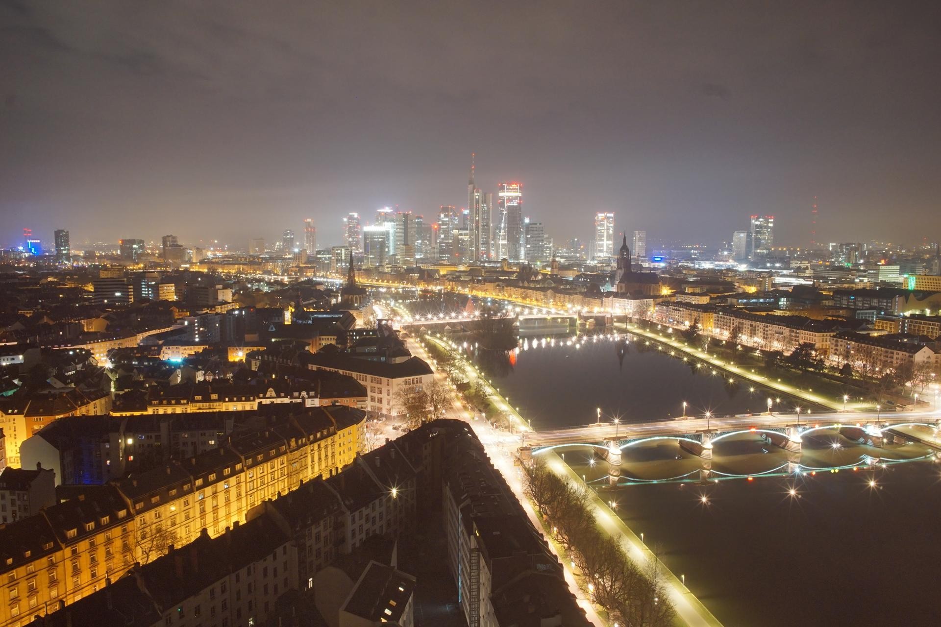Archived image Webcam Panoramic View over to the Skyline of Frankfurt