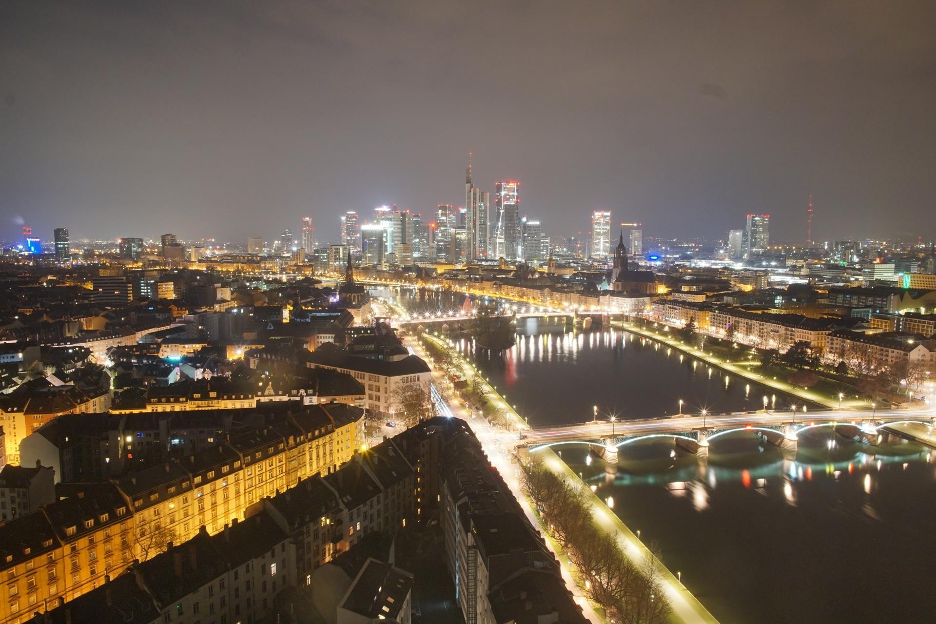 Archived image Webcam Panoramic View over to the Skyline of Frankfurt