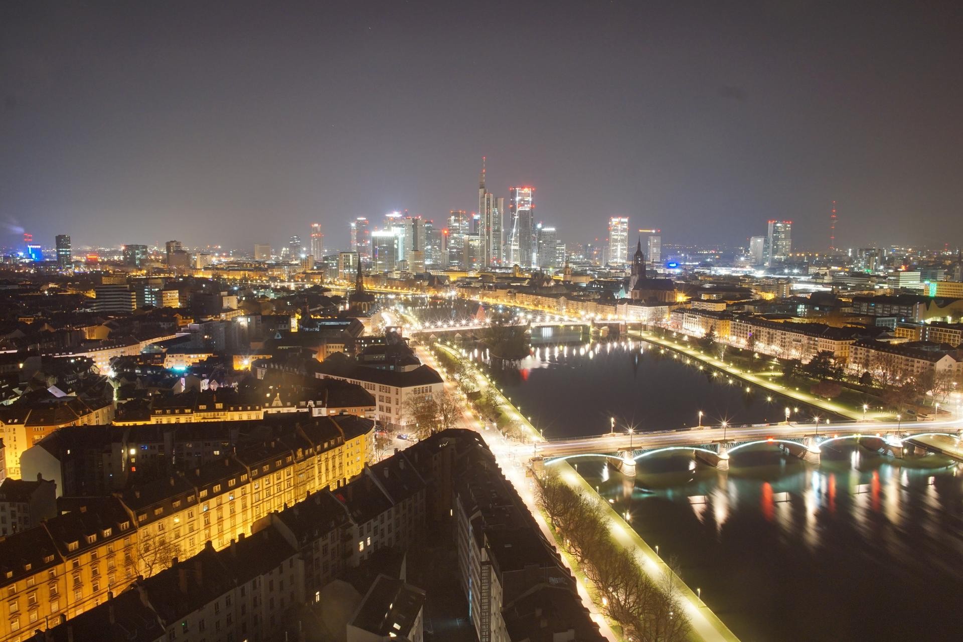 Archived image Webcam Panoramic View over to the Skyline of Frankfurt