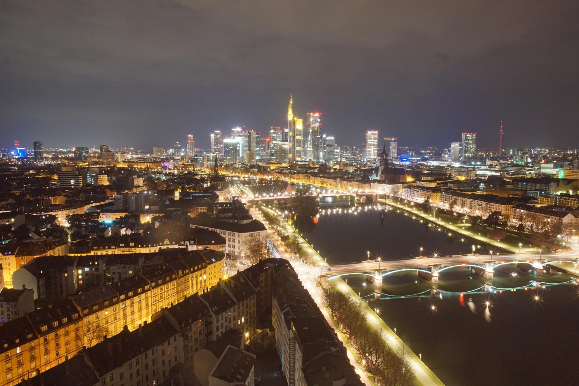 Archived image Webcam Panoramic View over to the Skyline of Frankfurt