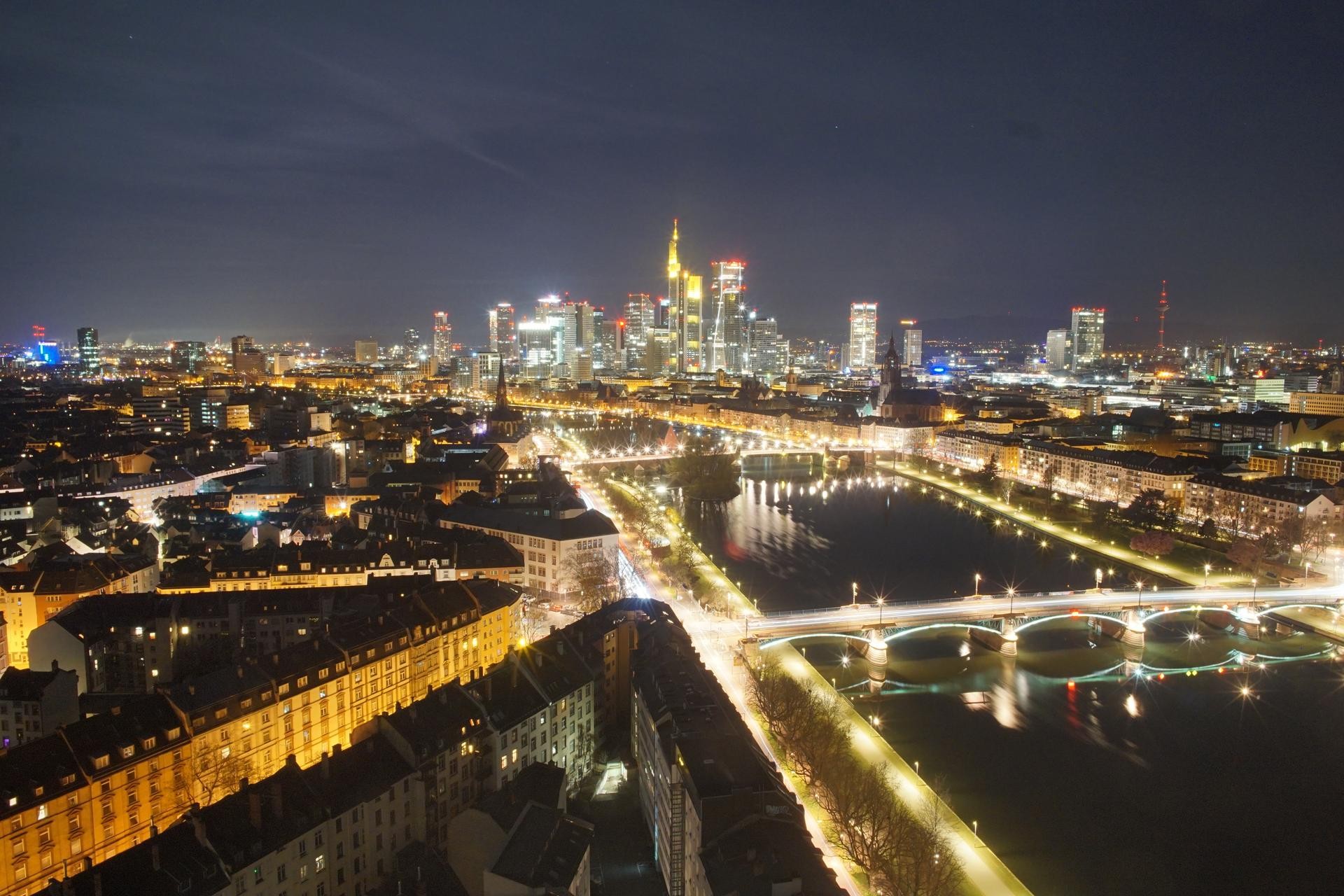 Archived image Webcam Panoramic View over to the Skyline of Frankfurt