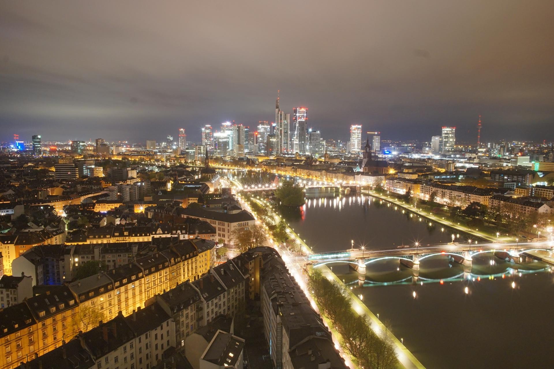 Archived image Webcam Panoramic View over to the Skyline of Frankfurt