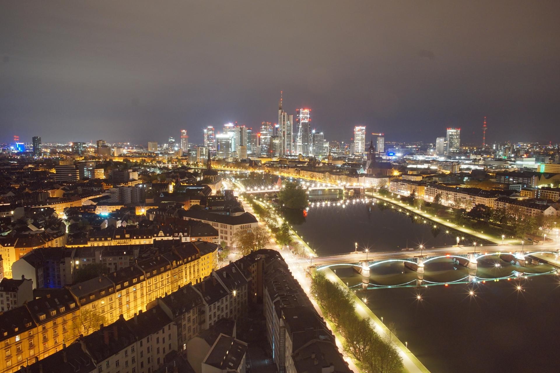Archived image Webcam Panoramic View over to the Skyline of Frankfurt