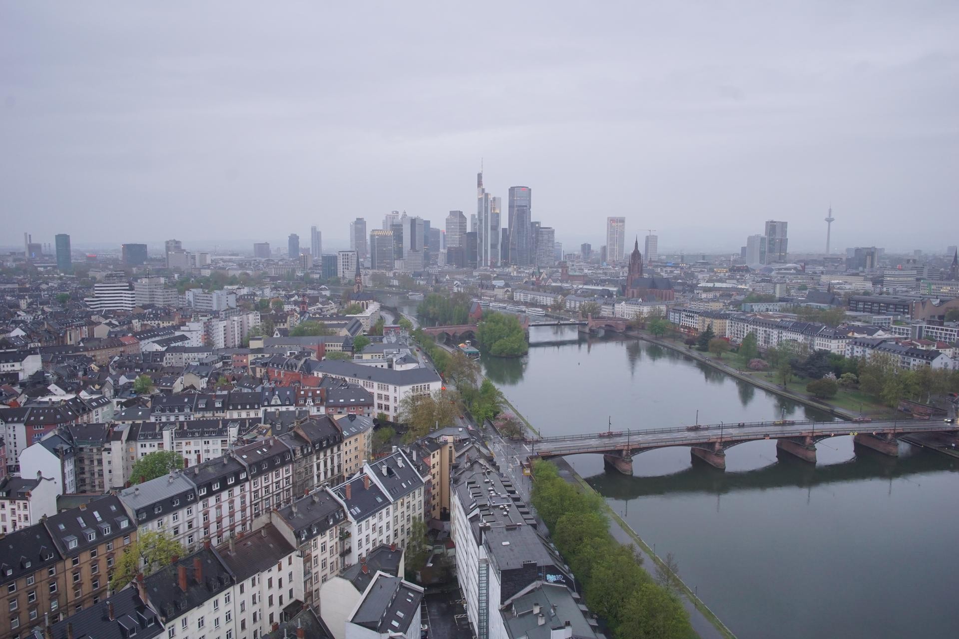Archived image Webcam Panoramic View over to the Skyline of Frankfurt