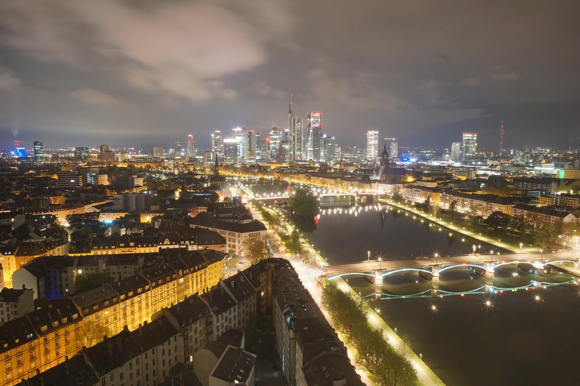 Archived image Webcam Panoramic View over to the Skyline of Frankfurt