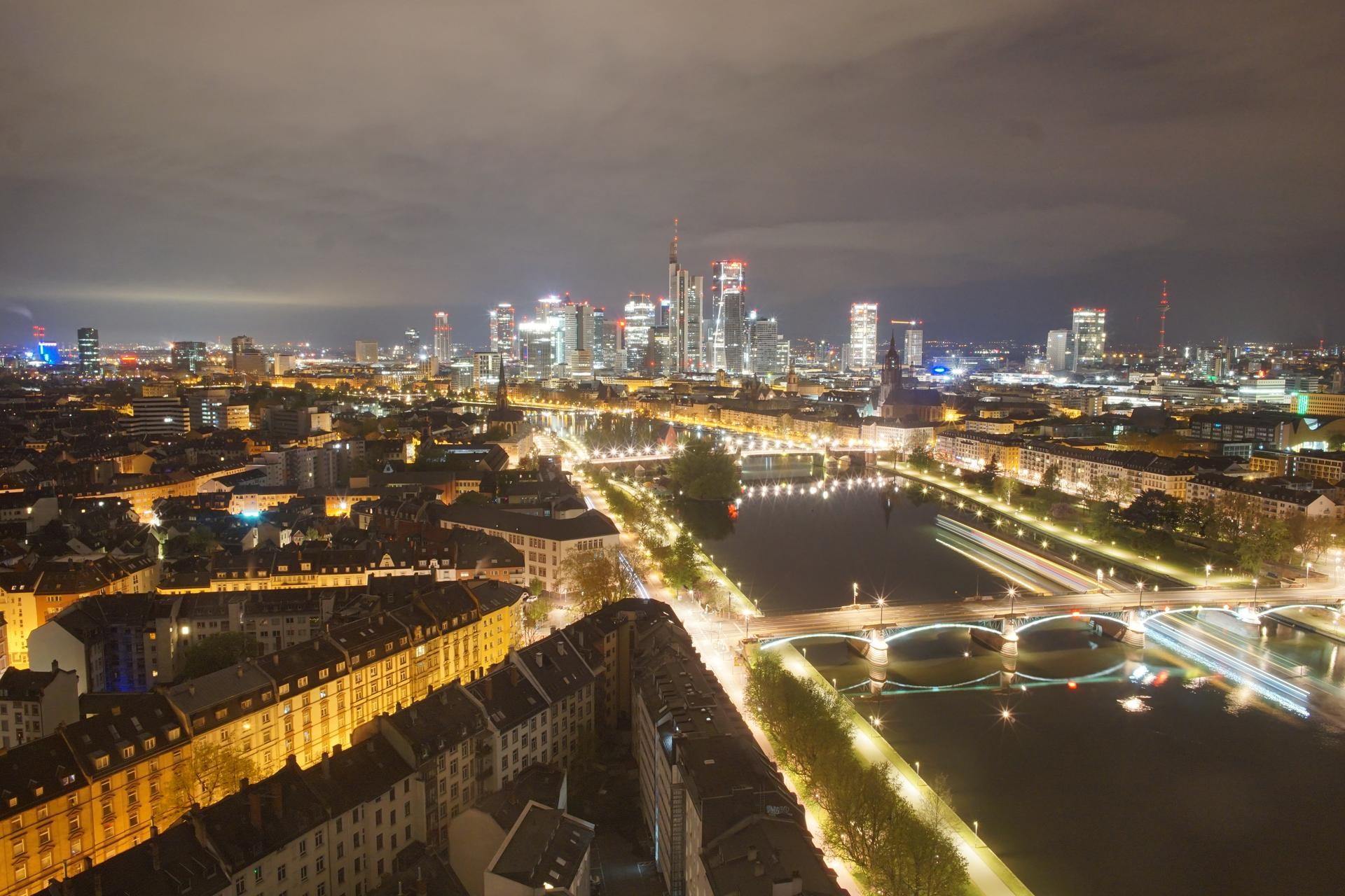 Archived image Webcam Panoramic View over to the Skyline of Frankfurt
