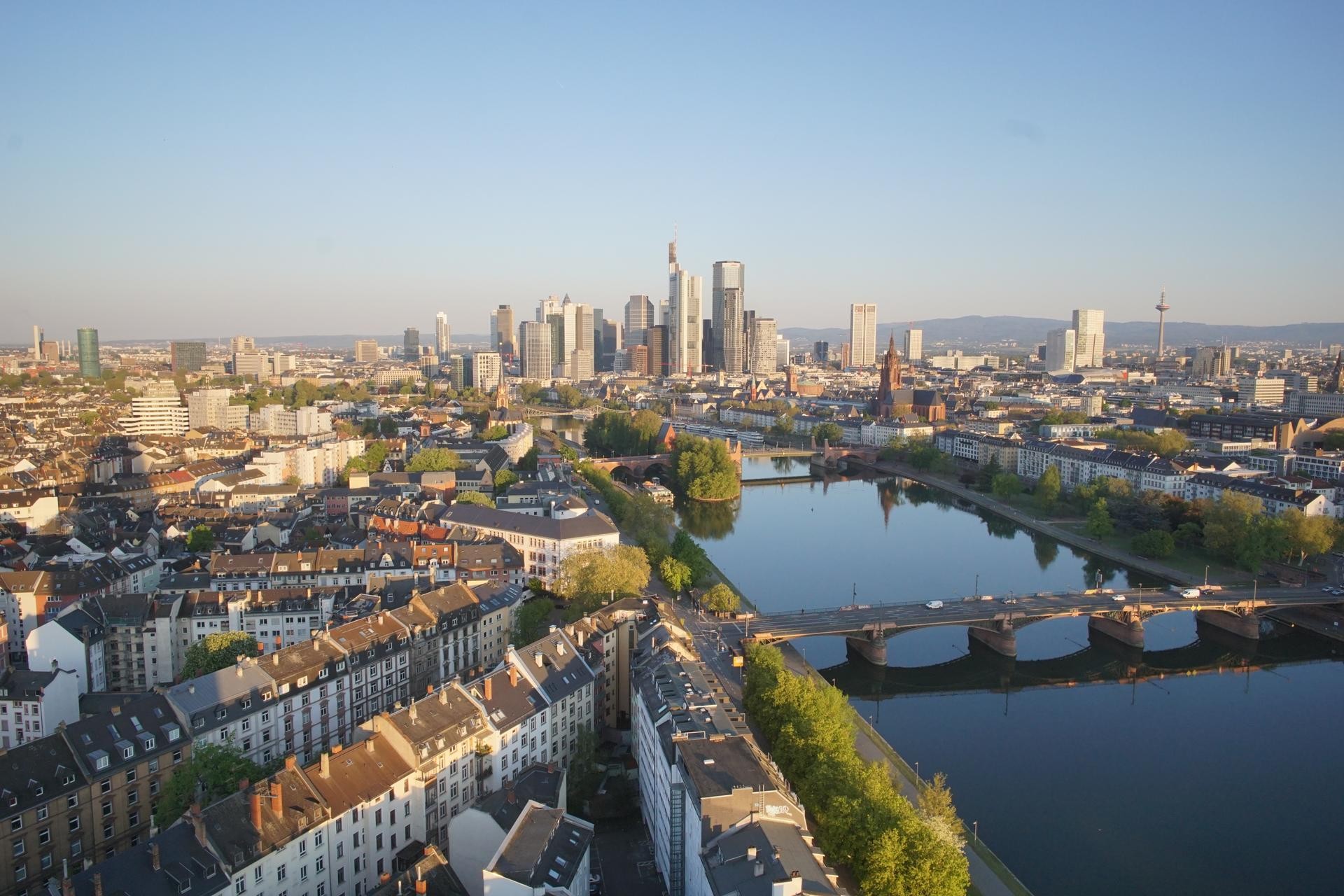 Archived image Webcam Panoramic View over to the Skyline of Frankfurt