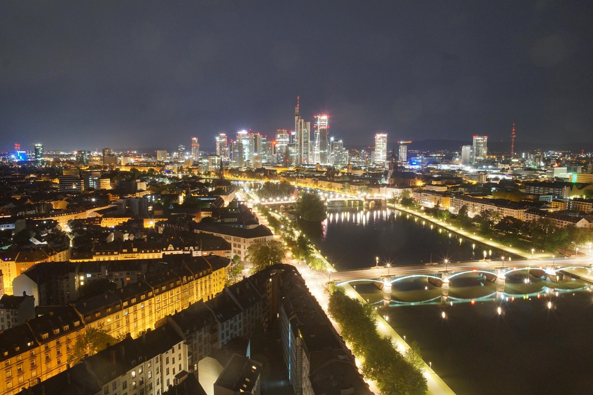 Archived image Webcam Panoramic View over to the Skyline of Frankfurt