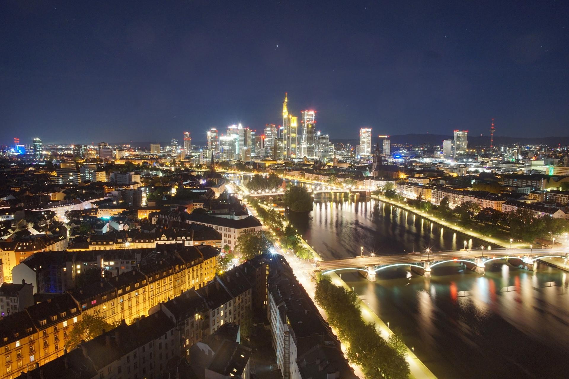 Archived image Webcam Panoramic View over to the Skyline of Frankfurt