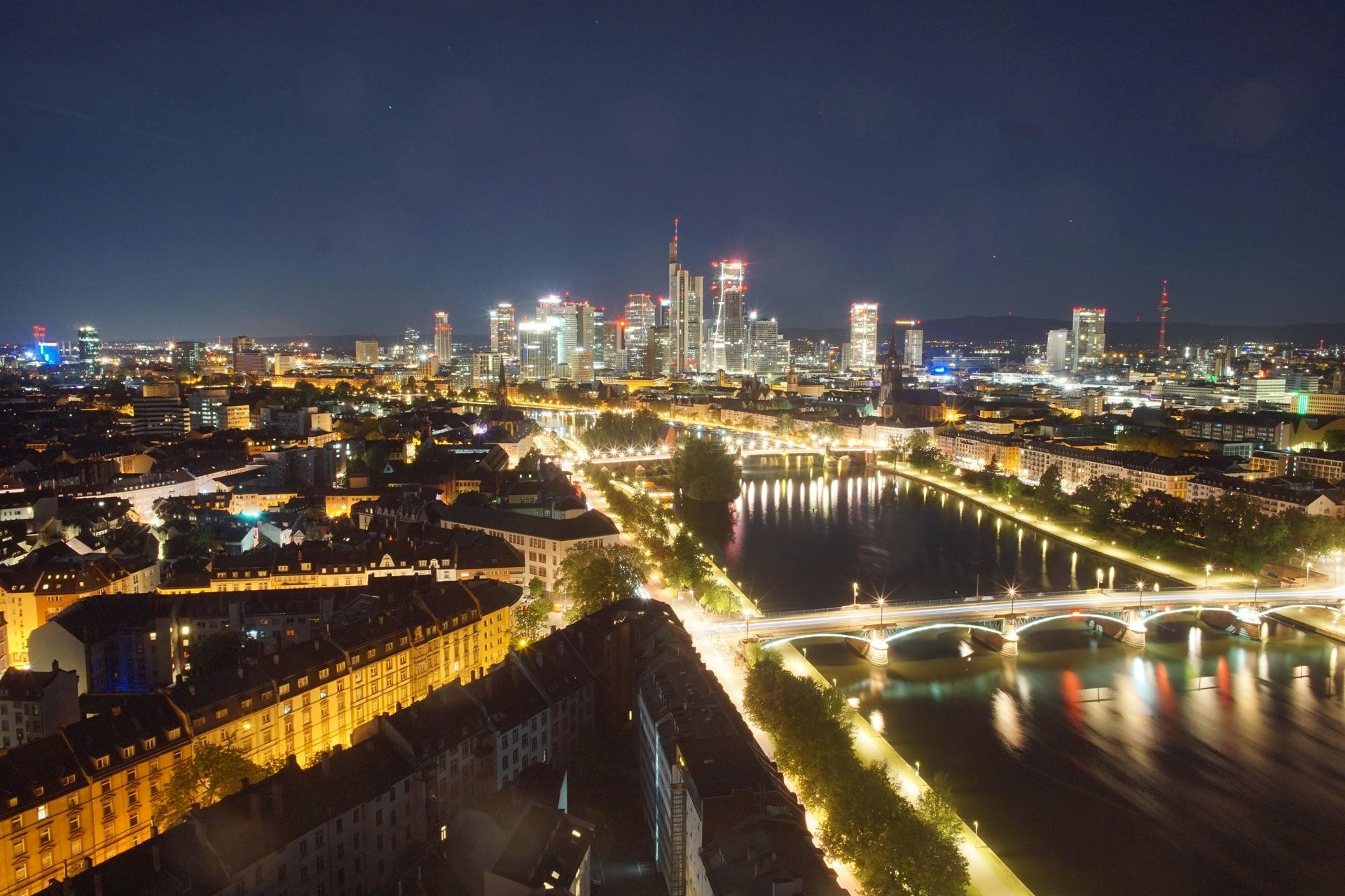 Archived image Webcam Panoramic View over to the Skyline of Frankfurt