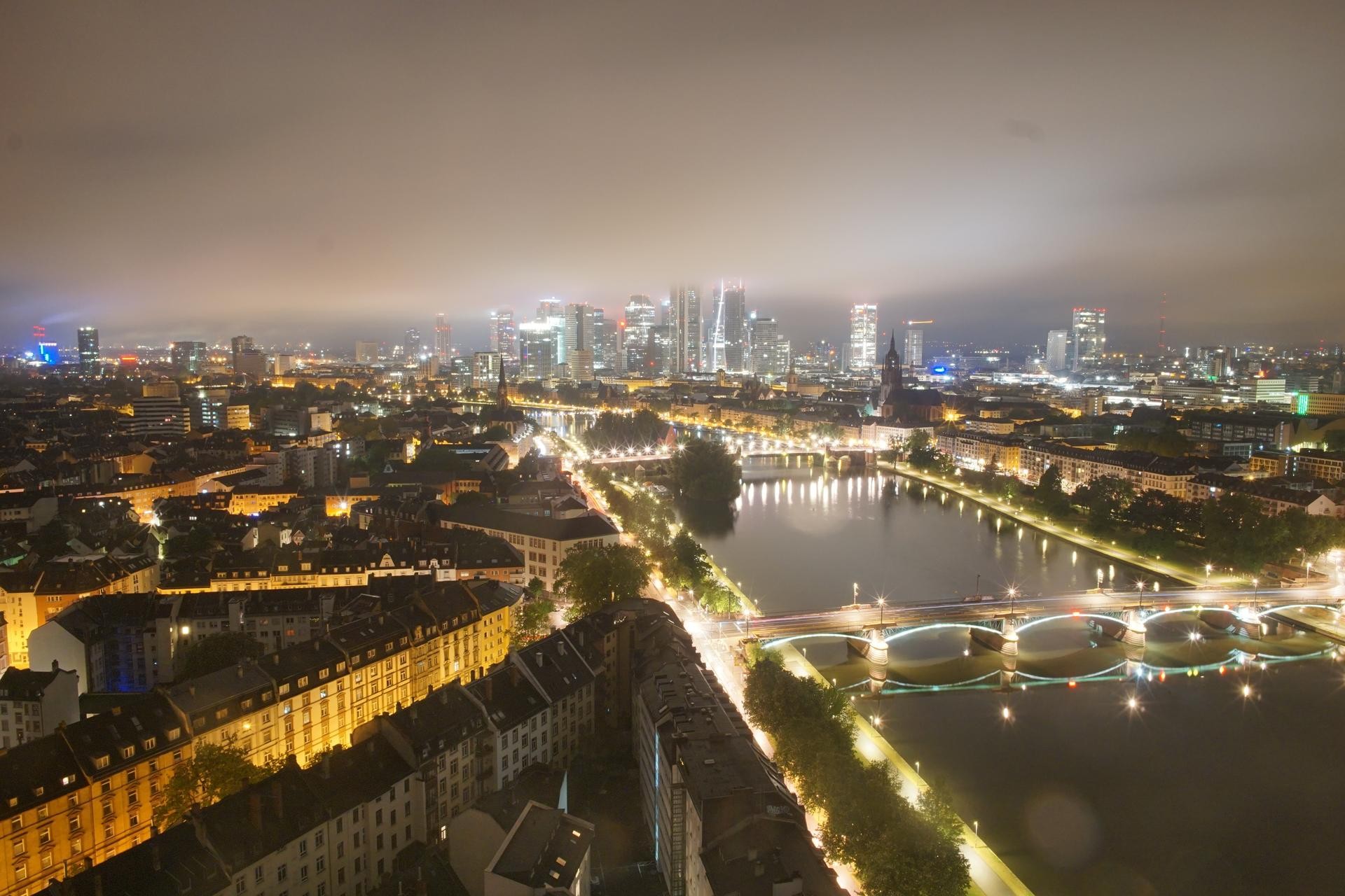 Archived image Webcam Panoramic View over to the Skyline of Frankfurt