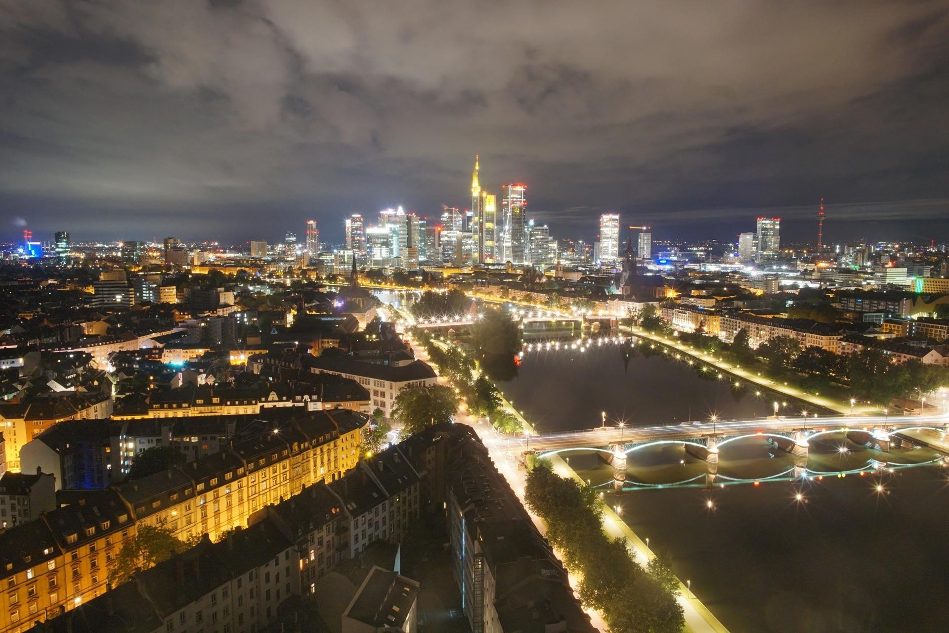 Archived image Webcam Panoramic View over to the Skyline of Frankfurt