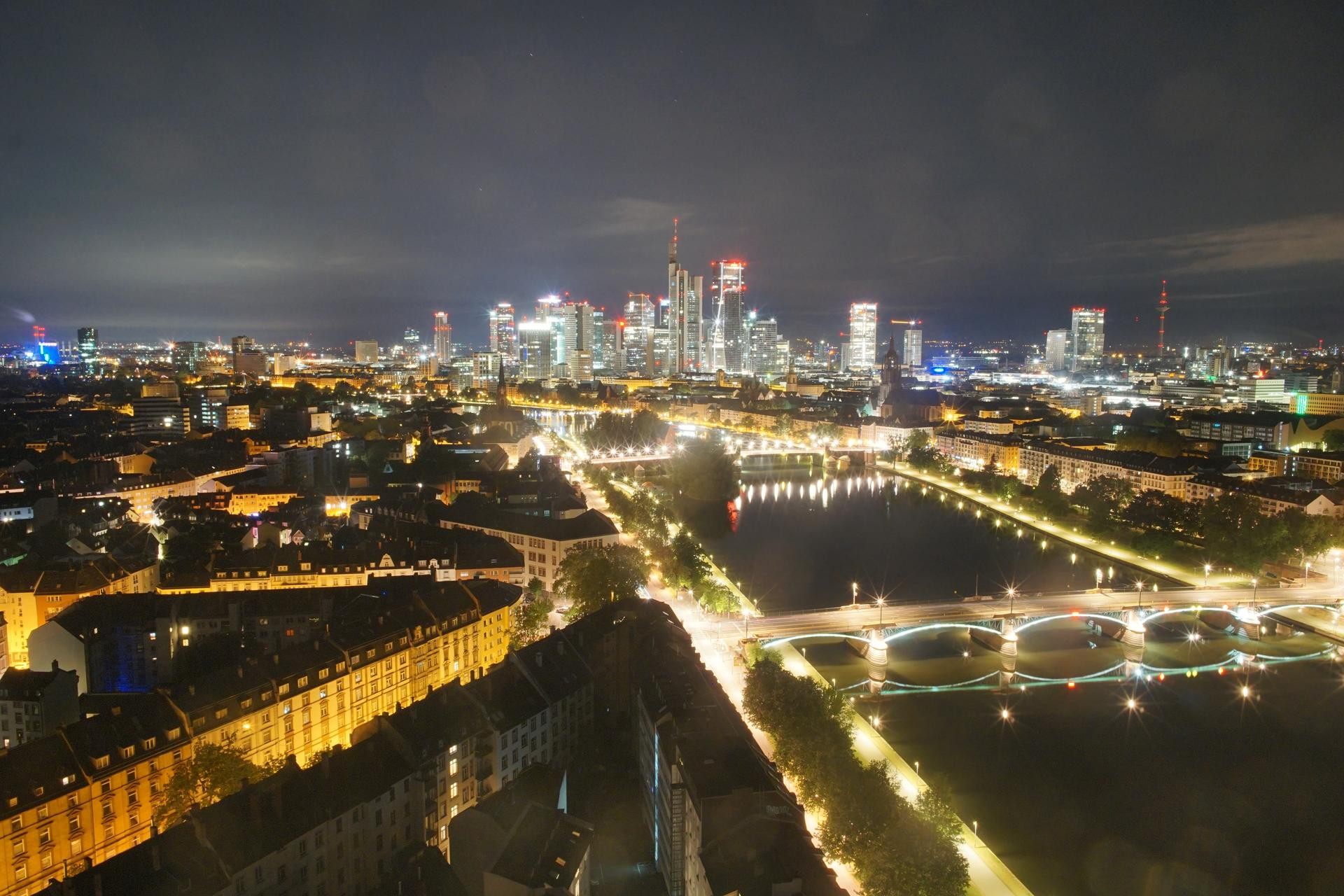 Archived image Webcam Panoramic View over to the Skyline of Frankfurt