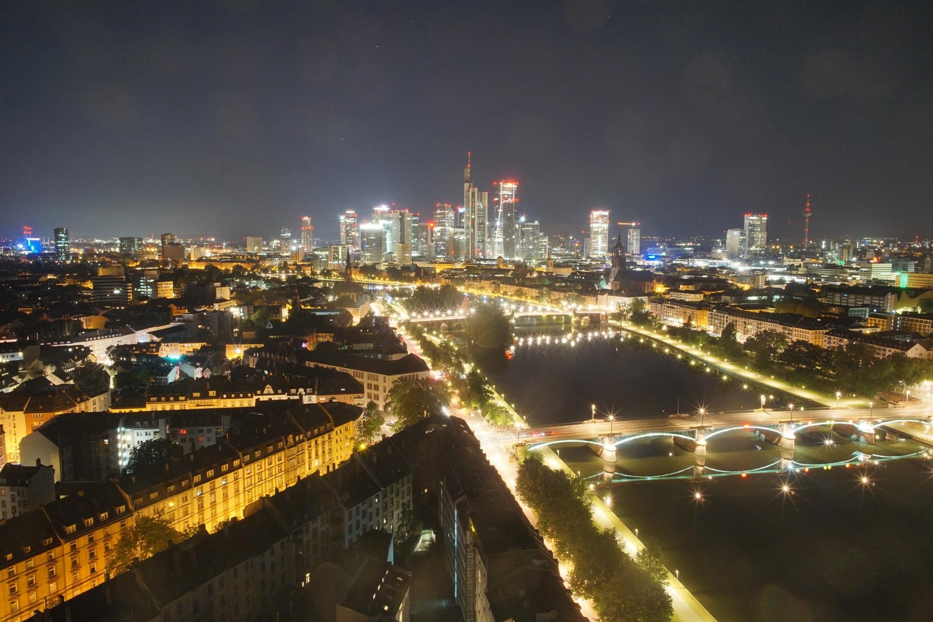 Archived image Webcam Panoramic View over to the Skyline of Frankfurt