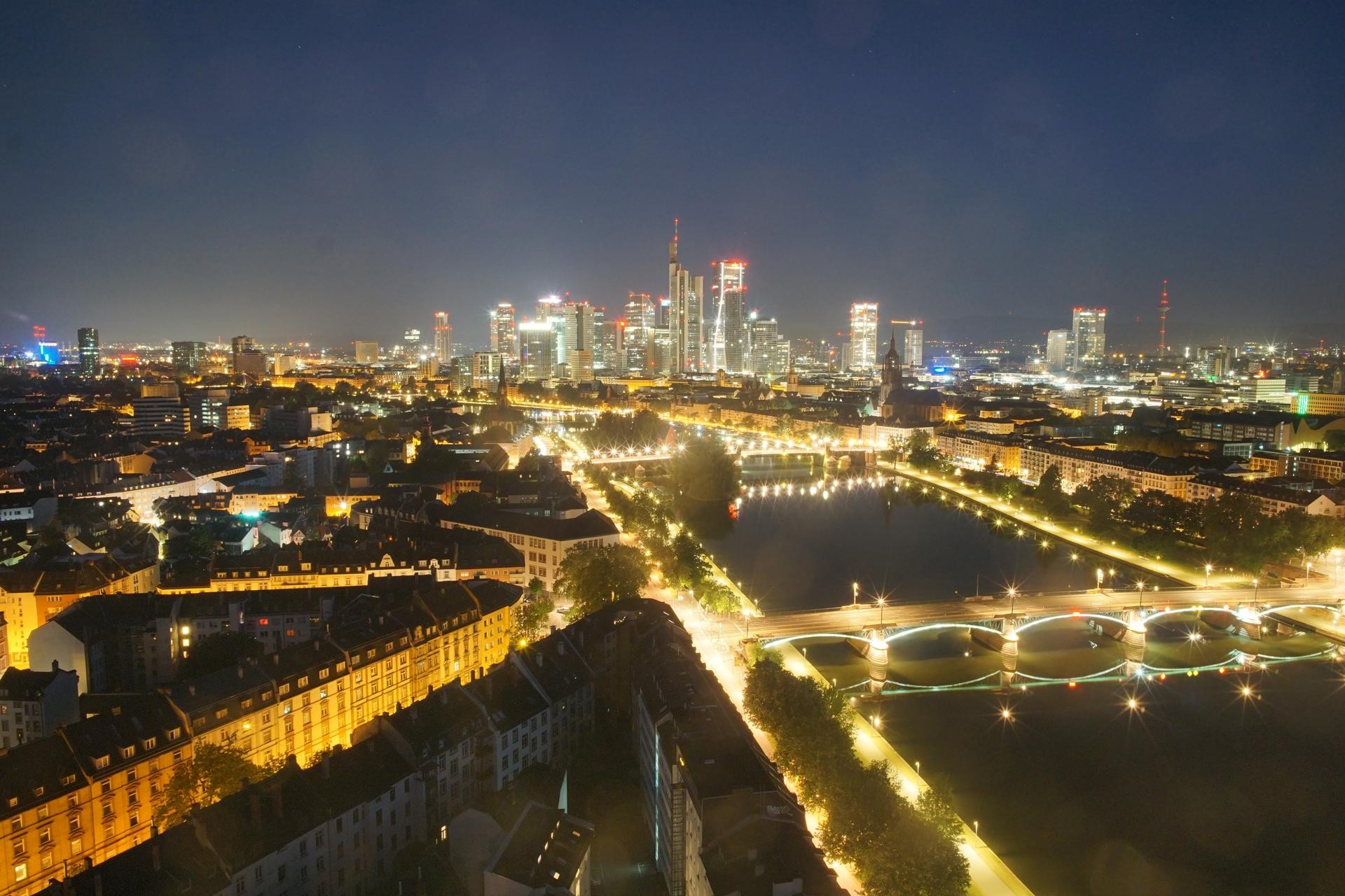 Archived image Webcam Panoramic View over to the Skyline of Frankfurt