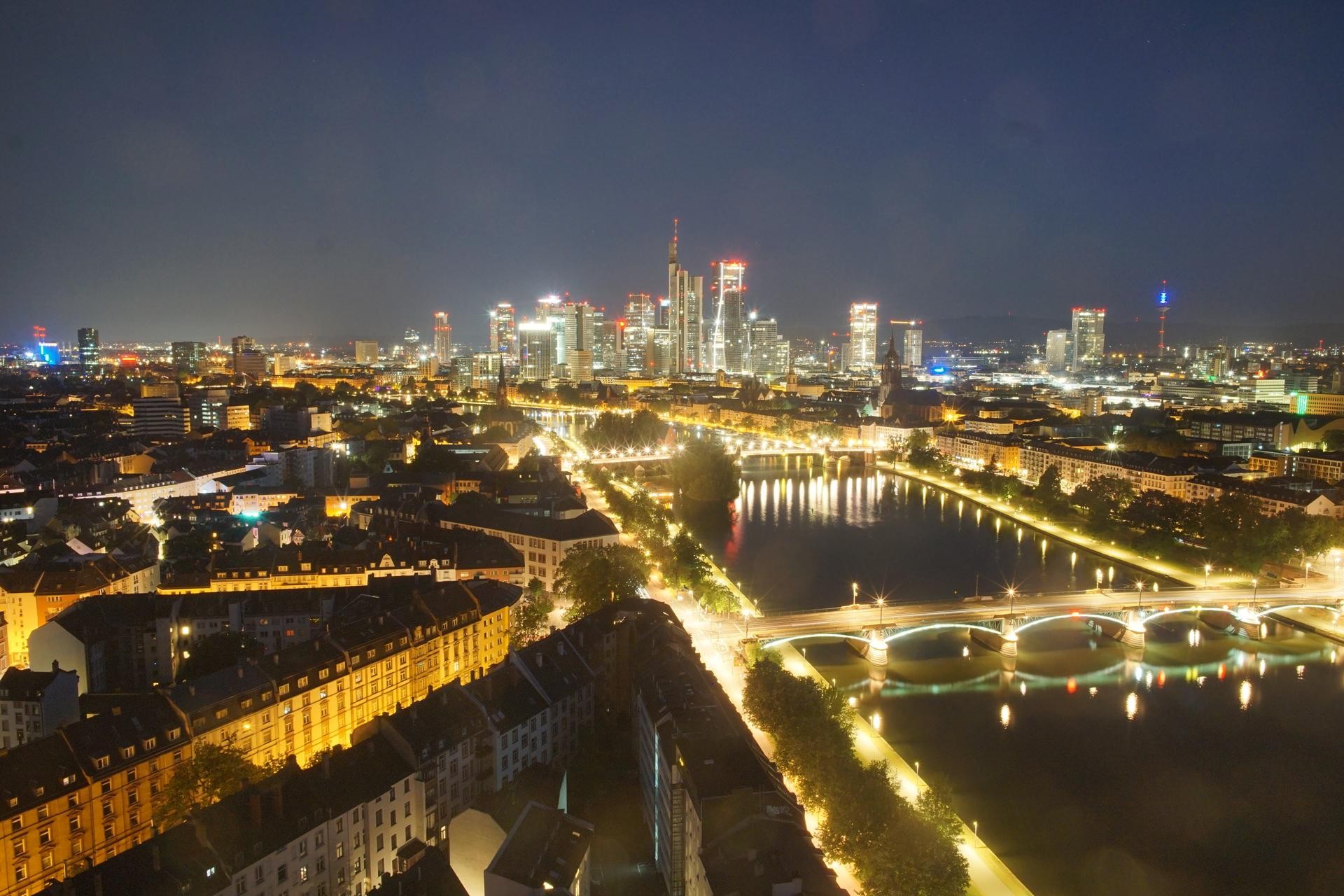 Archived image Webcam Panoramic View over to the Skyline of Frankfurt