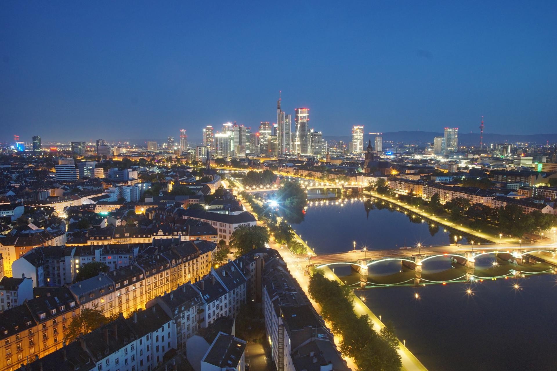 Archived image Webcam Panoramic View over to the Skyline of Frankfurt