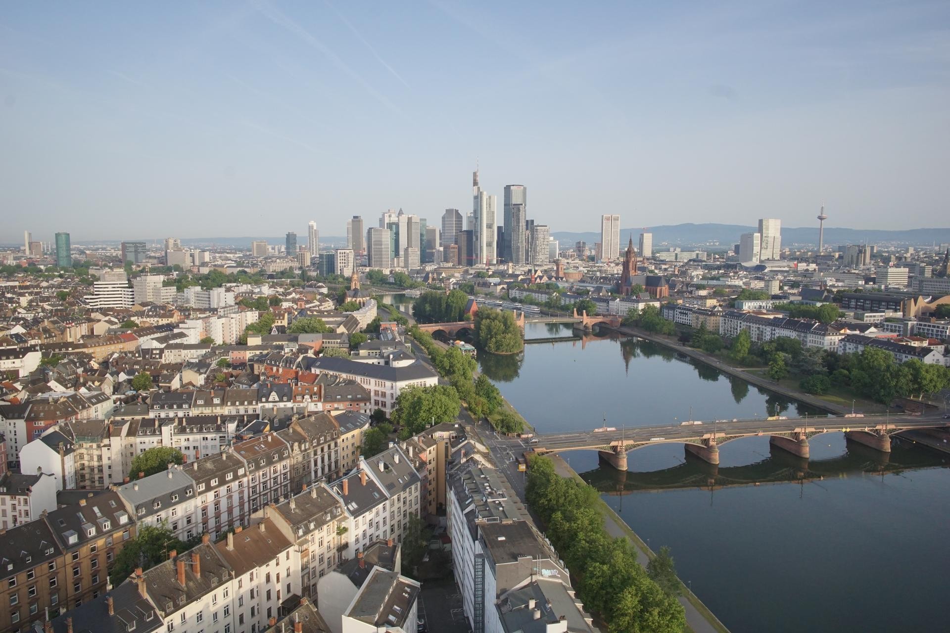 Archived image Webcam Panoramic View over to the Skyline of Frankfurt