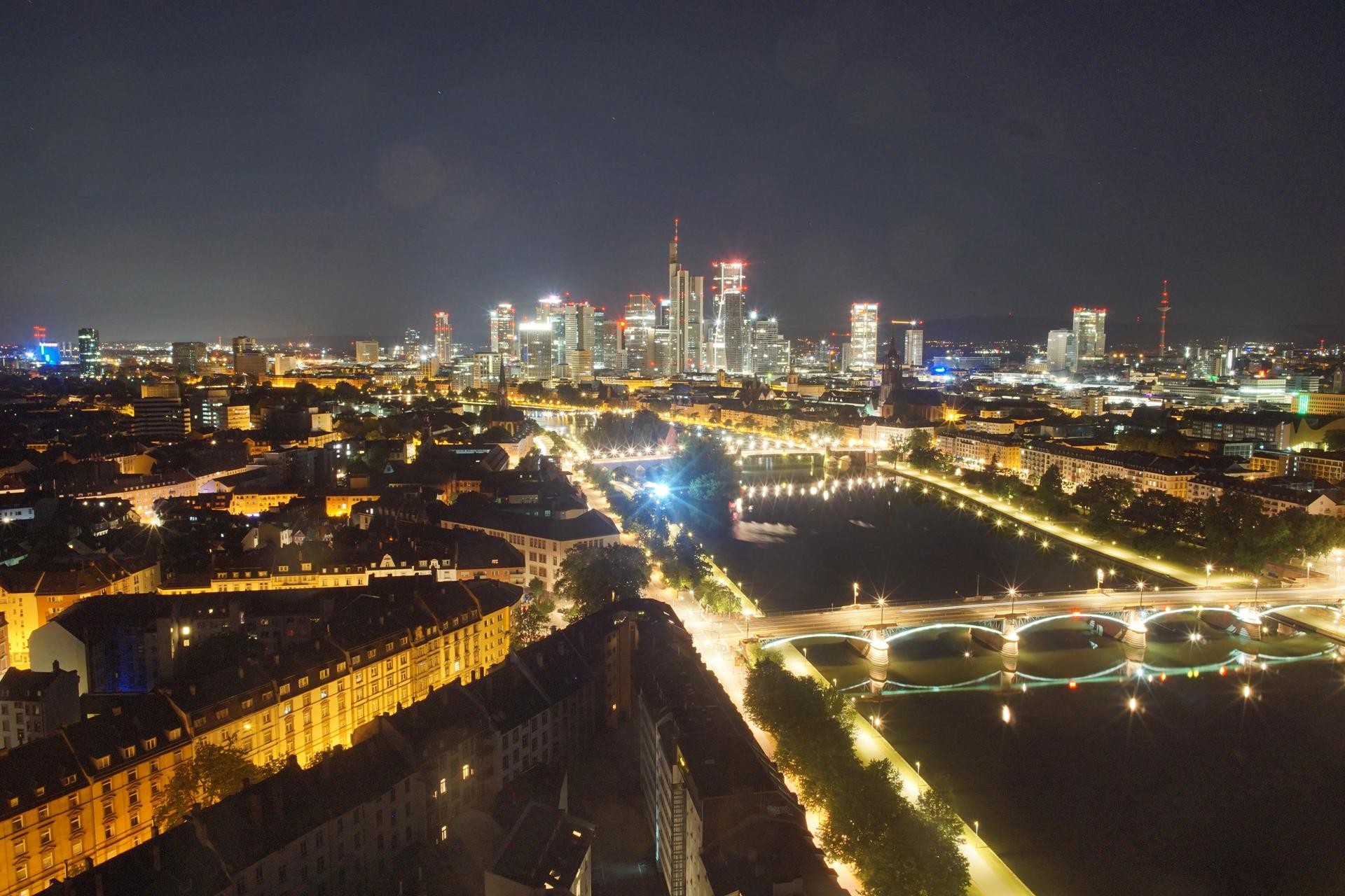 Archived image Webcam Panoramic View over to the Skyline of Frankfurt