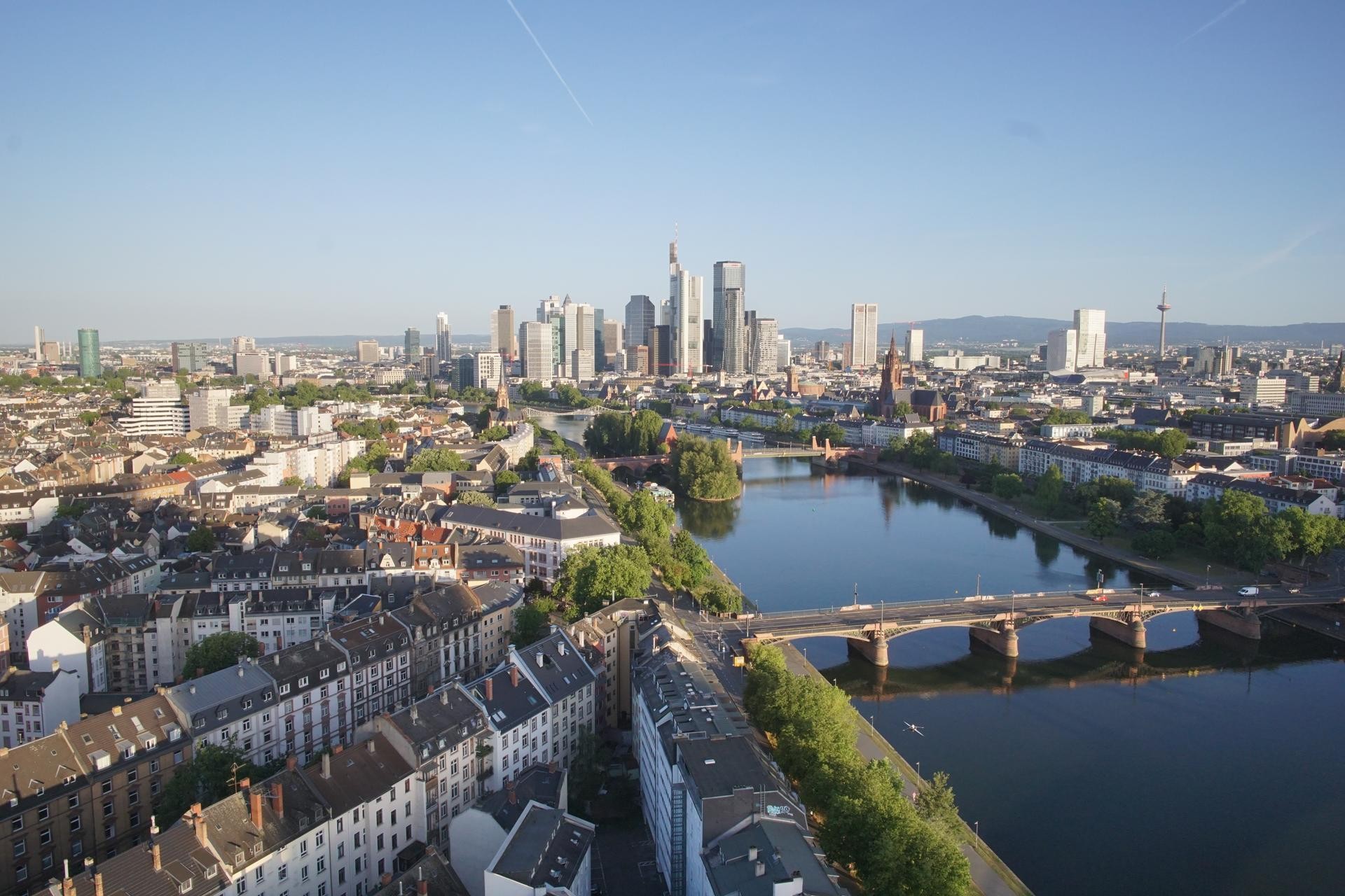 Archived image Webcam Panoramic View over to the Skyline of Frankfurt