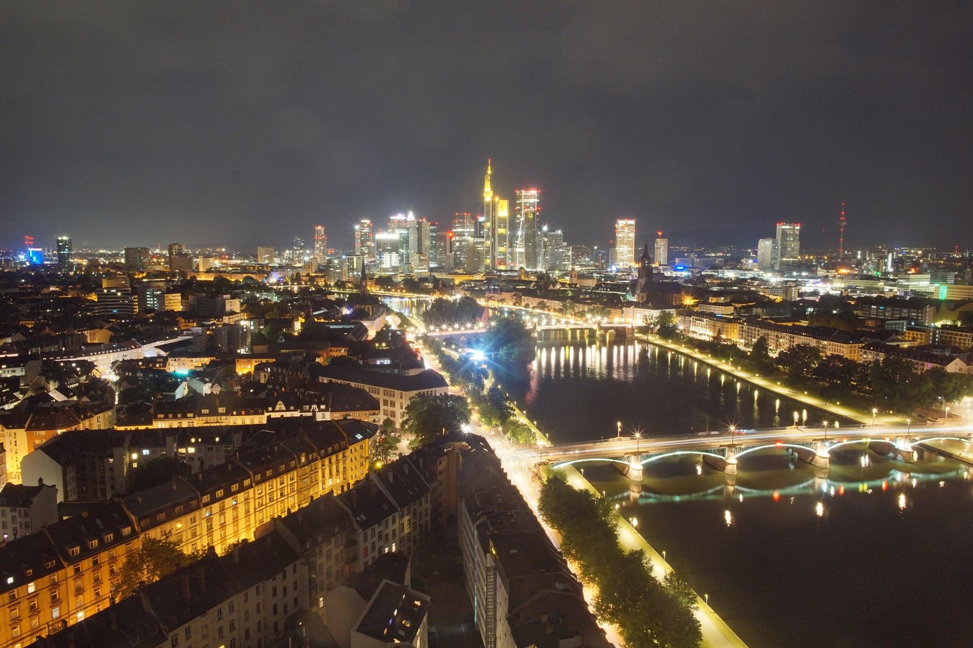 Archived image Webcam Panoramic View over to the Skyline of Frankfurt
