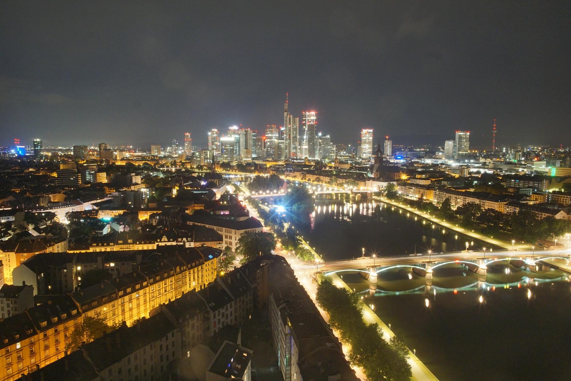 Archived image Webcam Panoramic View over to the Skyline of Frankfurt