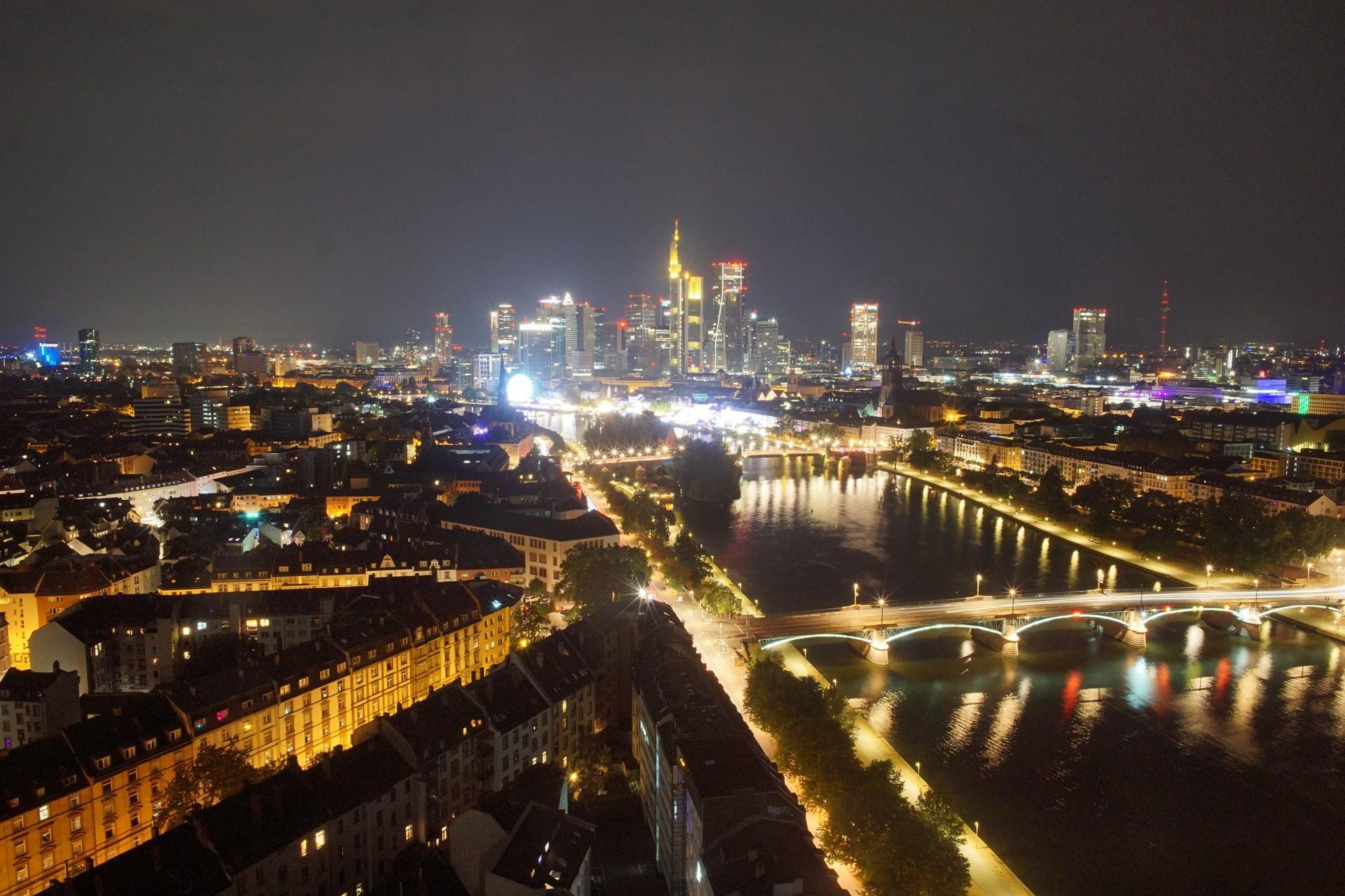 Archived image Webcam Panoramic View over to the Skyline of Frankfurt