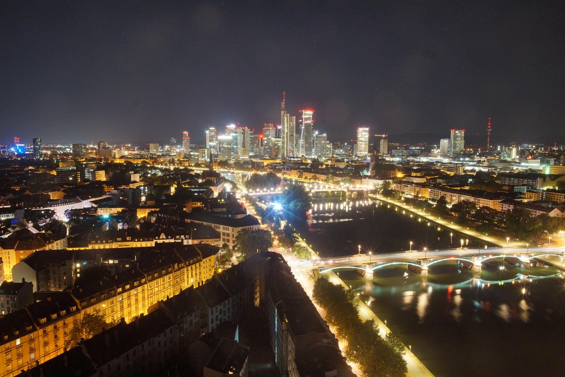 Archived image Webcam Panoramic View over to the Skyline of Frankfurt