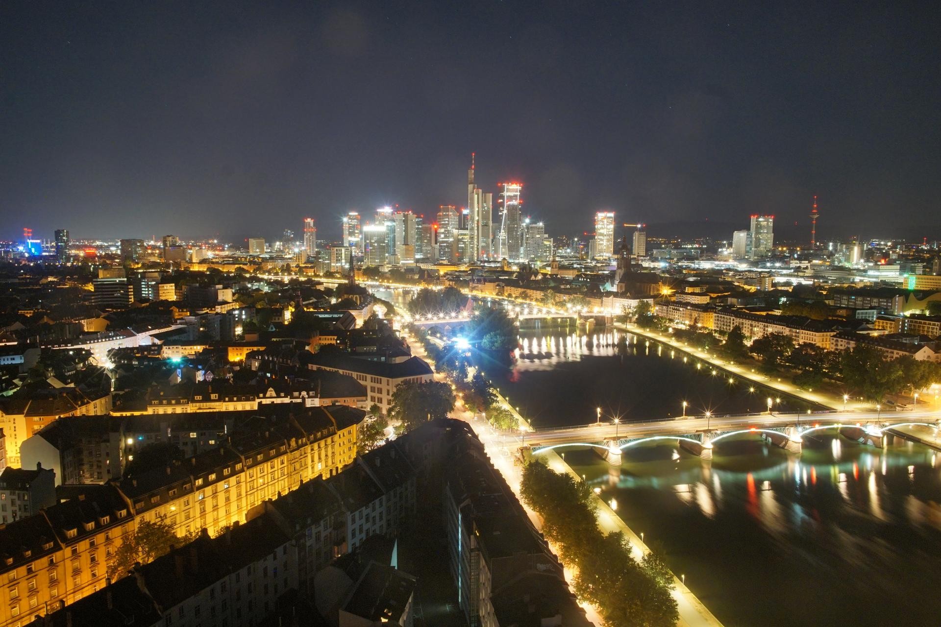 Archived image Webcam Panoramic View over to the Skyline of Frankfurt