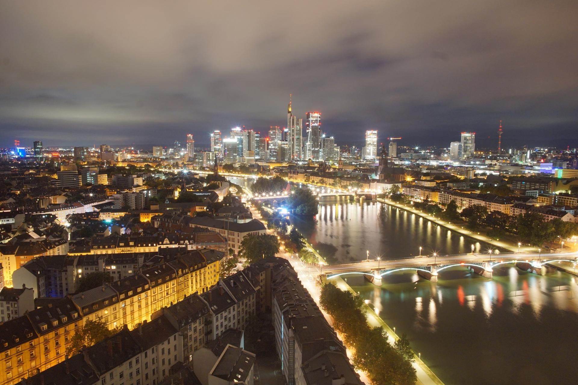 Archived image Webcam Panoramic View over to the Skyline of Frankfurt