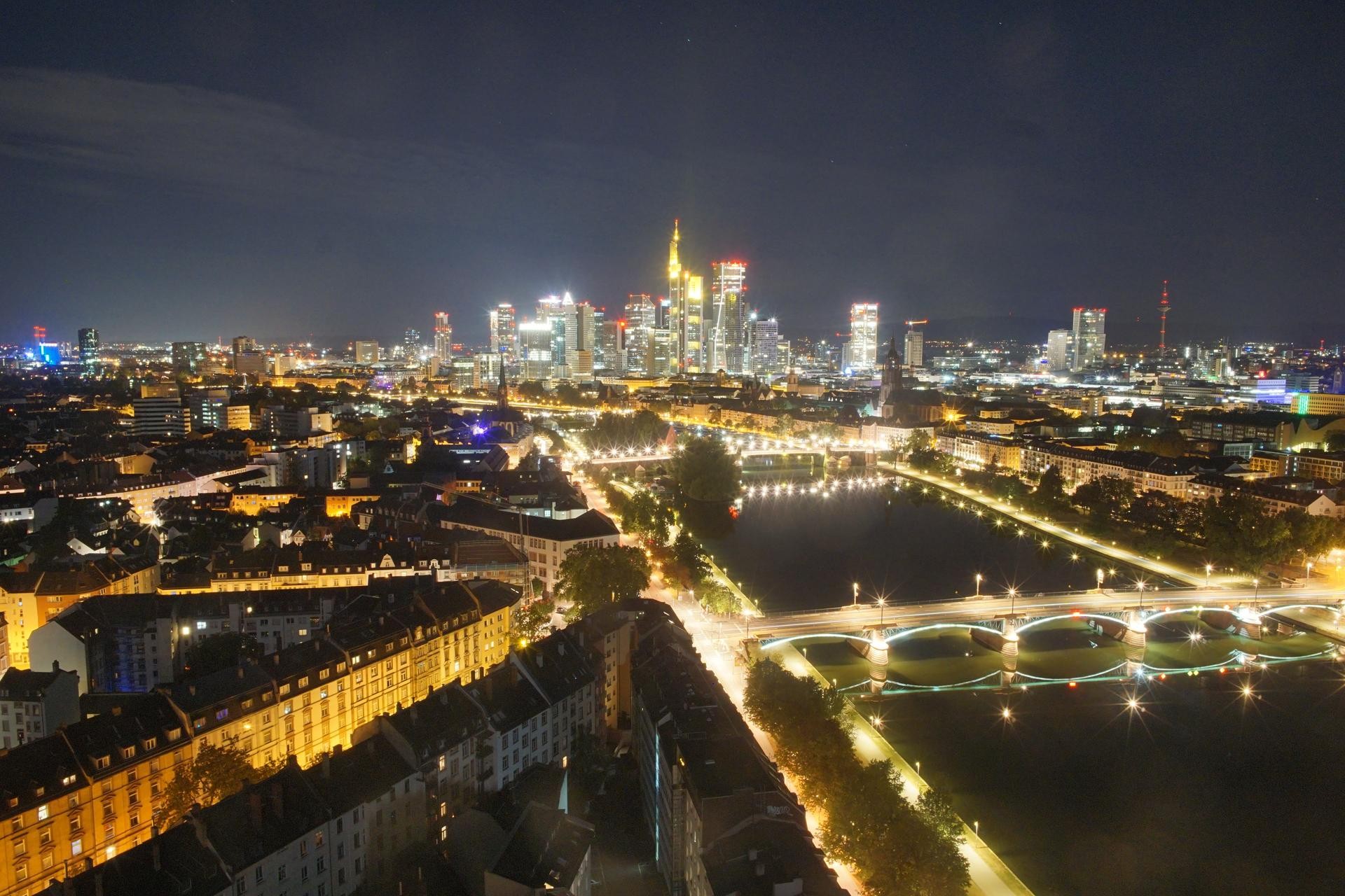 Archived image Webcam Panoramic View over to the Skyline of Frankfurt