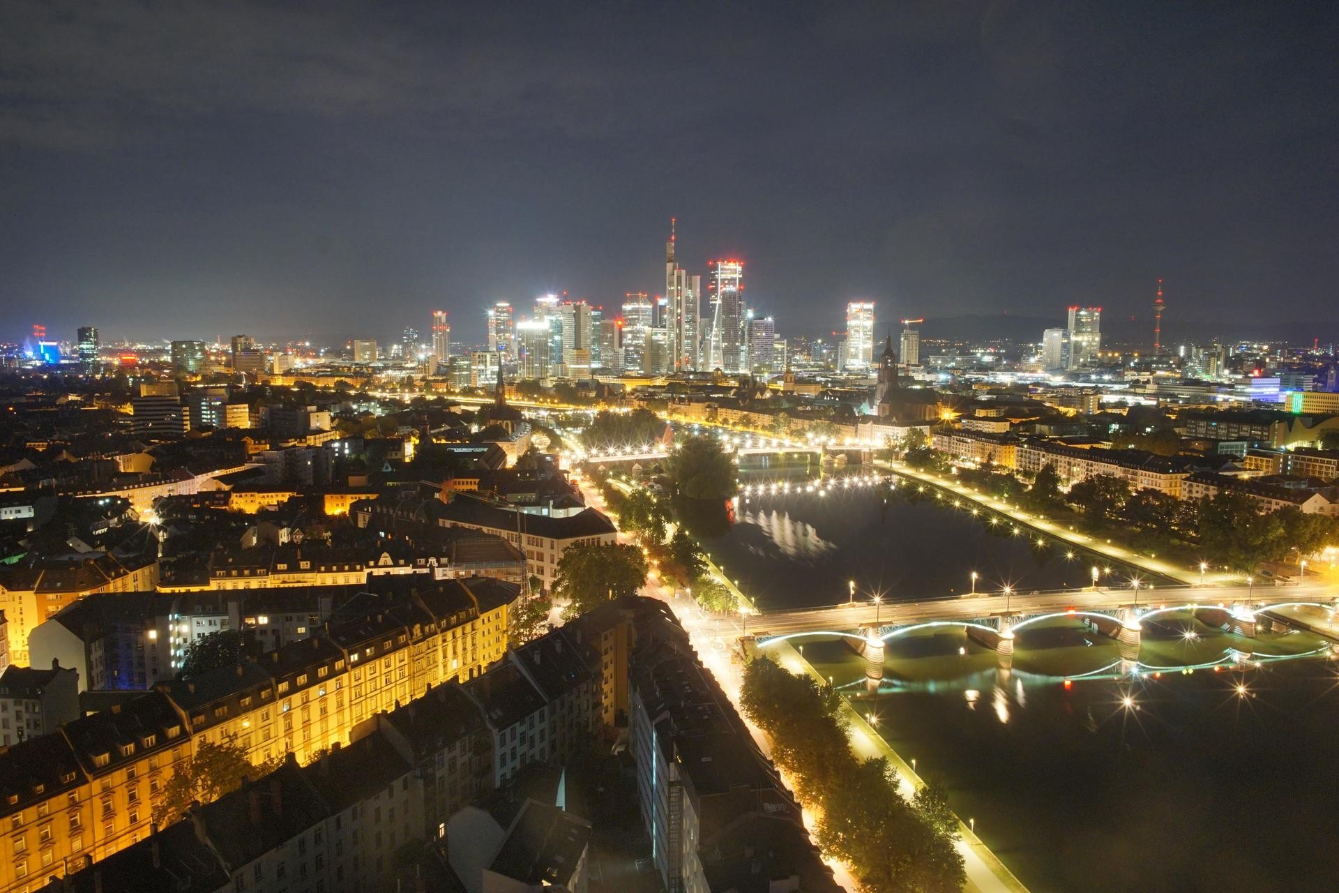 Archived image Webcam Panoramic View over to the Skyline of Frankfurt