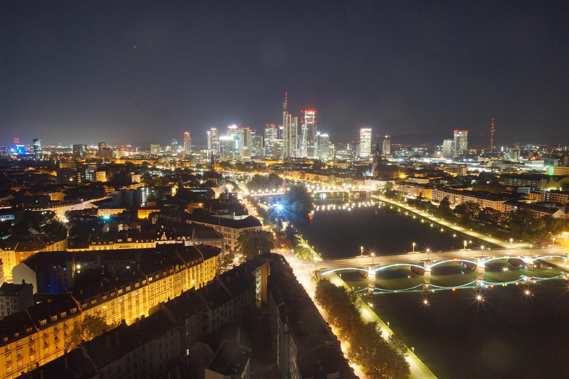Archived image Webcam Panoramic View over to the Skyline of Frankfurt