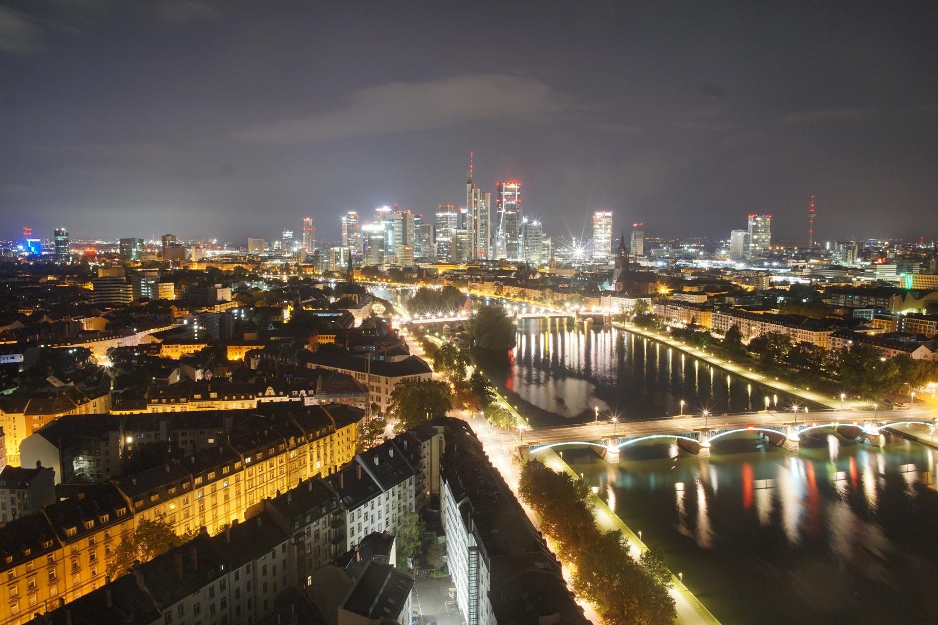 Archived image Webcam Panoramic View over to the Skyline of Frankfurt