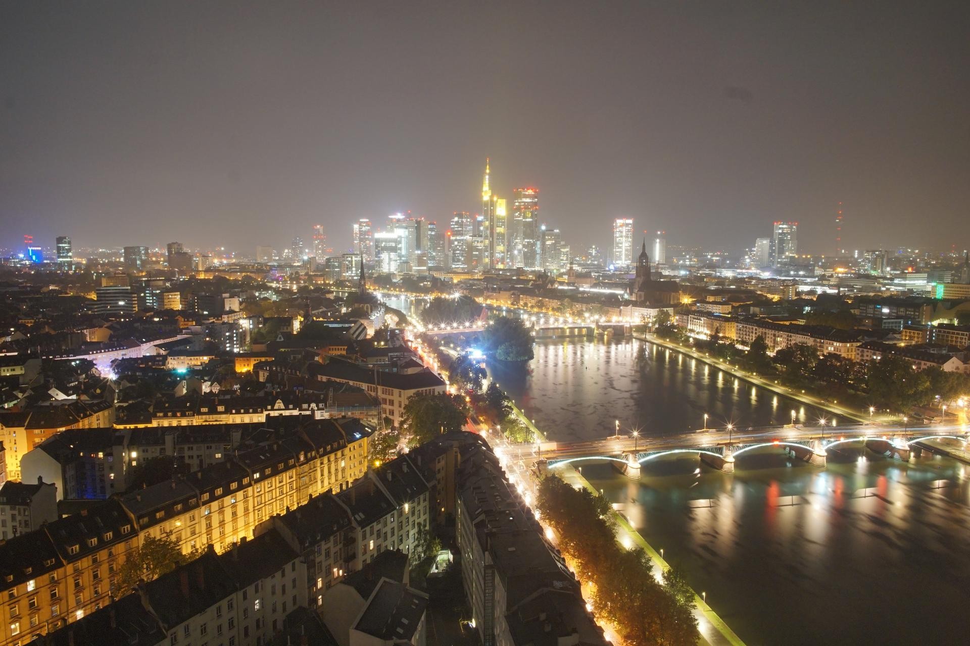 Archived image Webcam Panoramic View over to the Skyline of Frankfurt