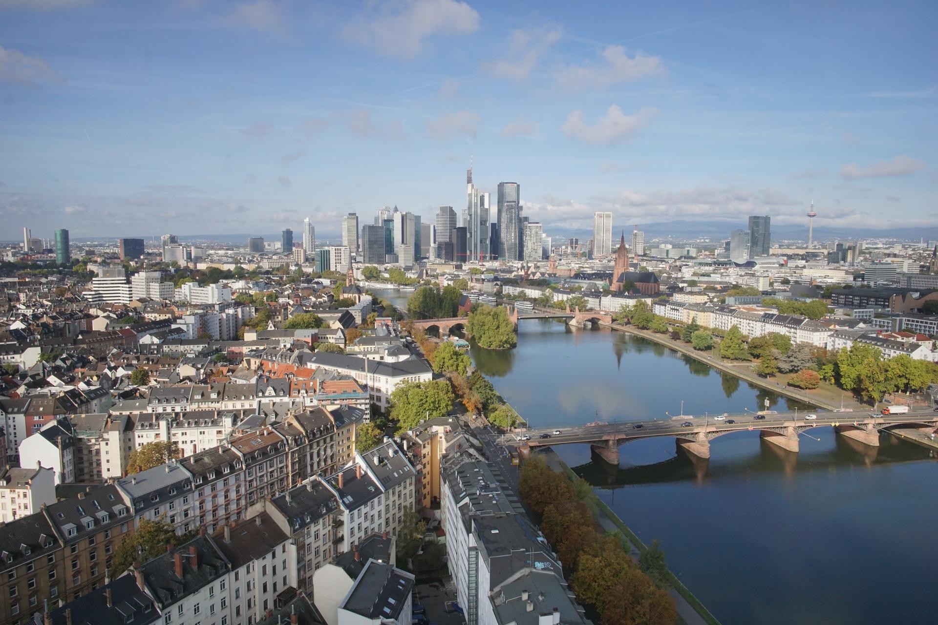 Archived image Webcam Panoramic View over to the Skyline of Frankfurt