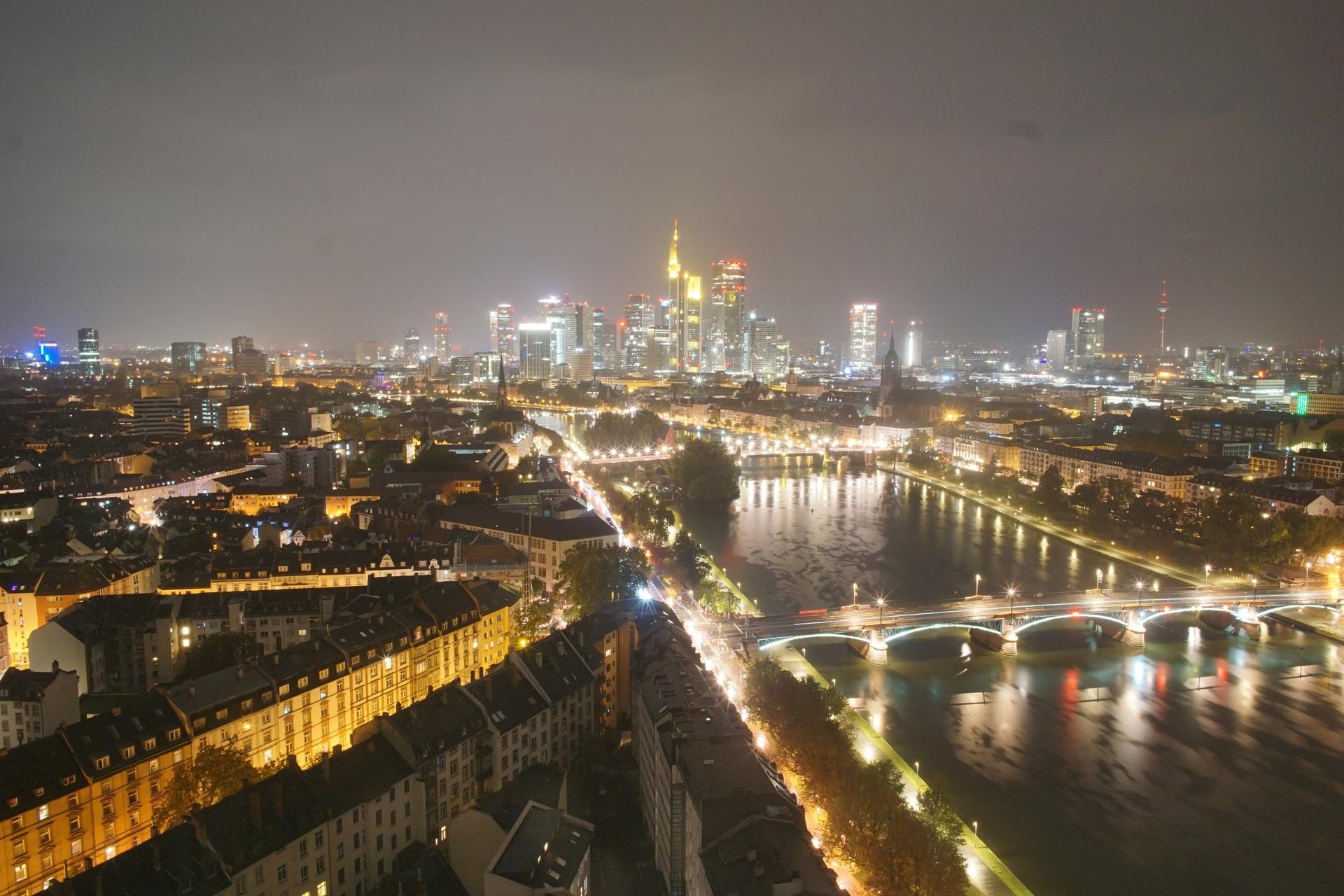 Archived image Webcam Panoramic View over to the Skyline of Frankfurt