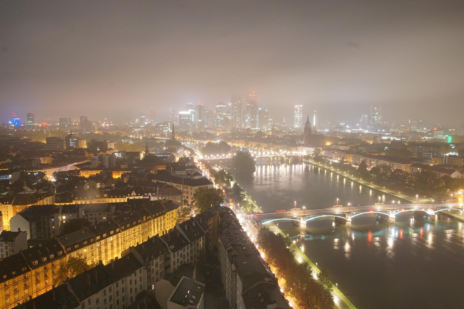 Archived image Webcam Panoramic View over to the Skyline of Frankfurt