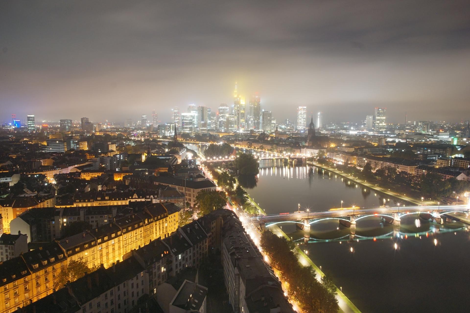 Archived image Webcam Panoramic View over to the Skyline of Frankfurt