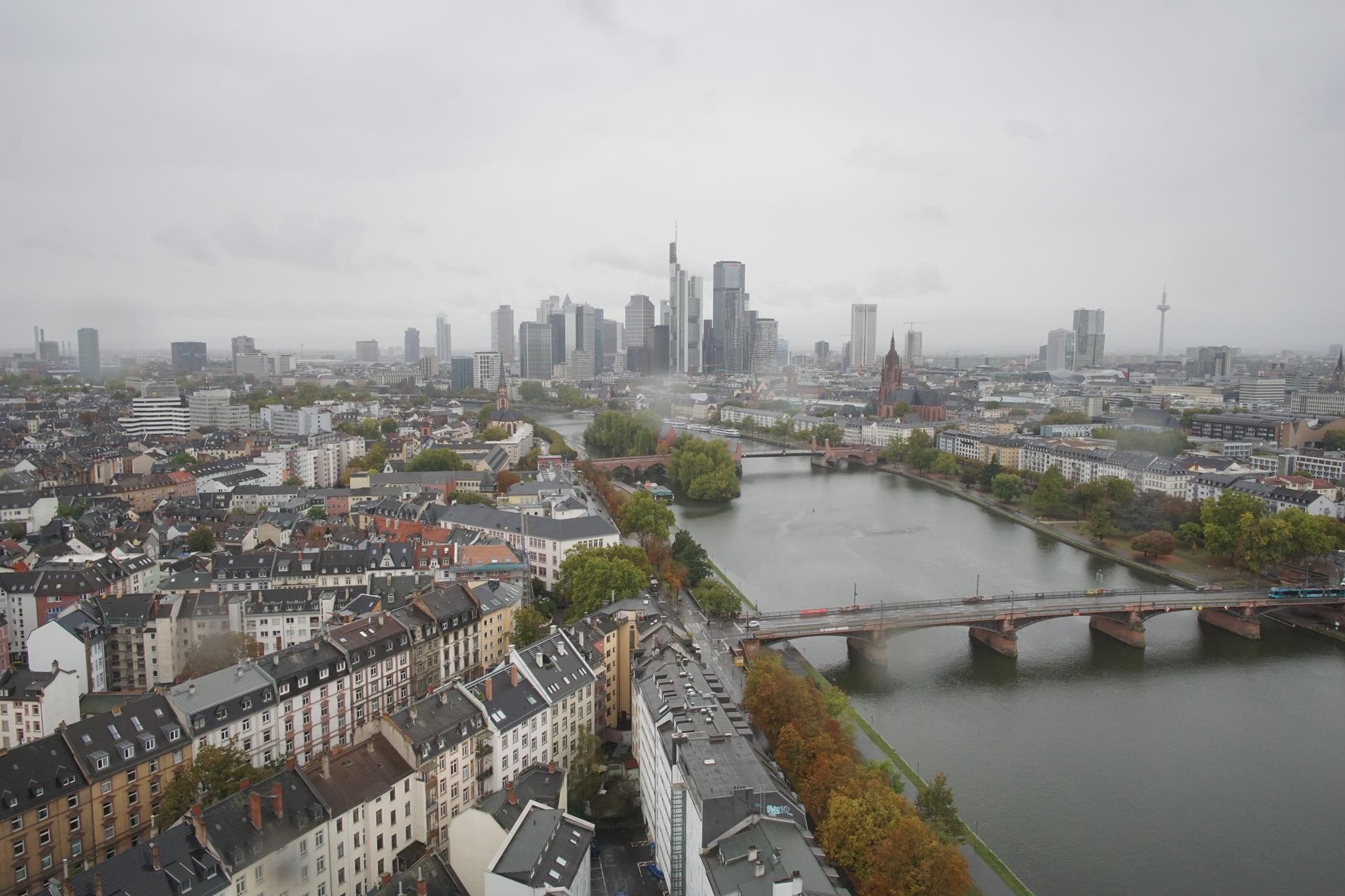 Archived image Webcam Panoramic View over to the Skyline of Frankfurt