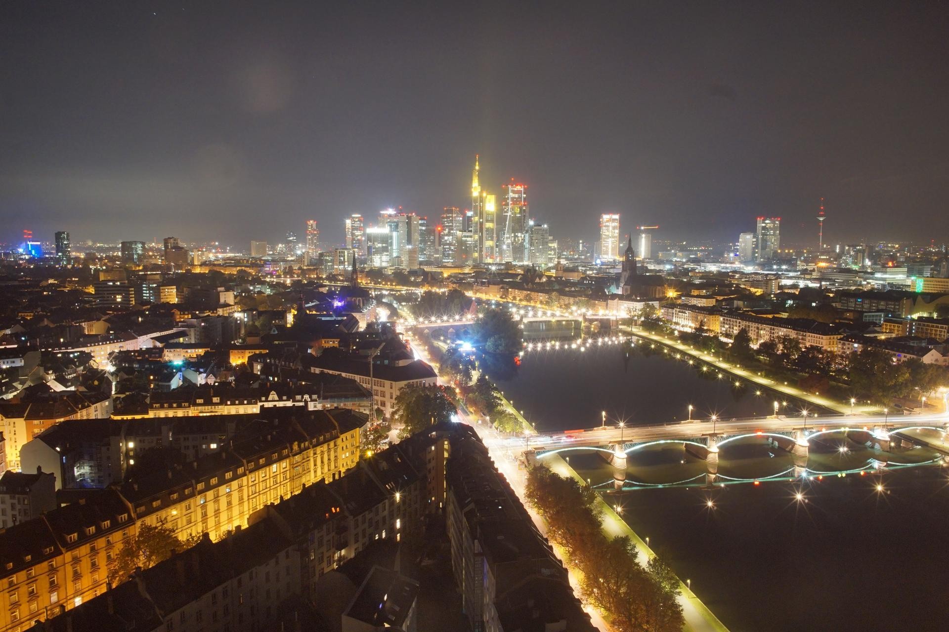 Archived image Webcam Panoramic View over to the Skyline of Frankfurt